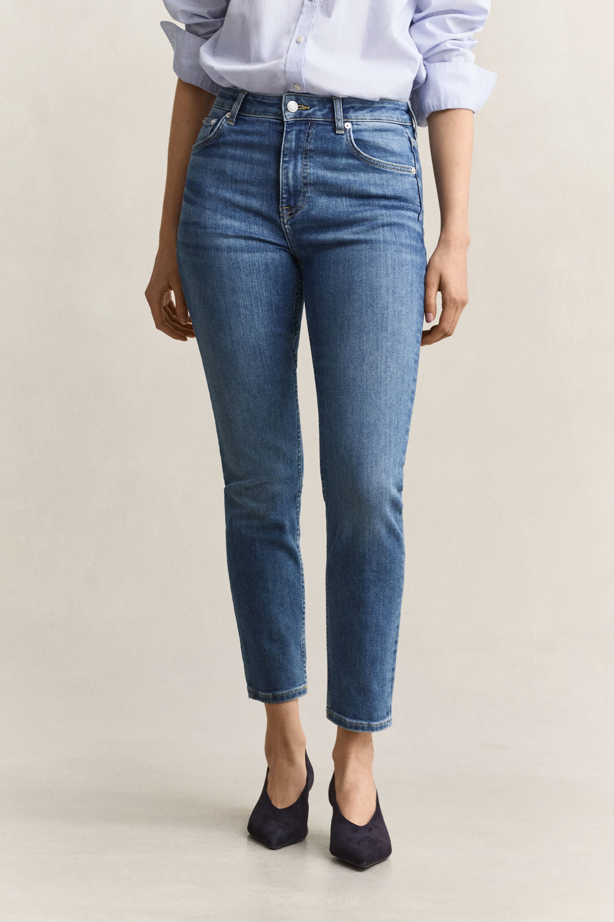 Jeans alla caviglia elasticizzati