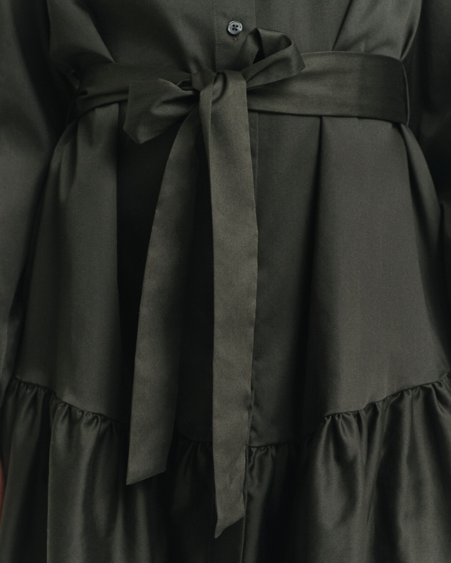 Abito a maniche lunghe in morbido raso di cotone