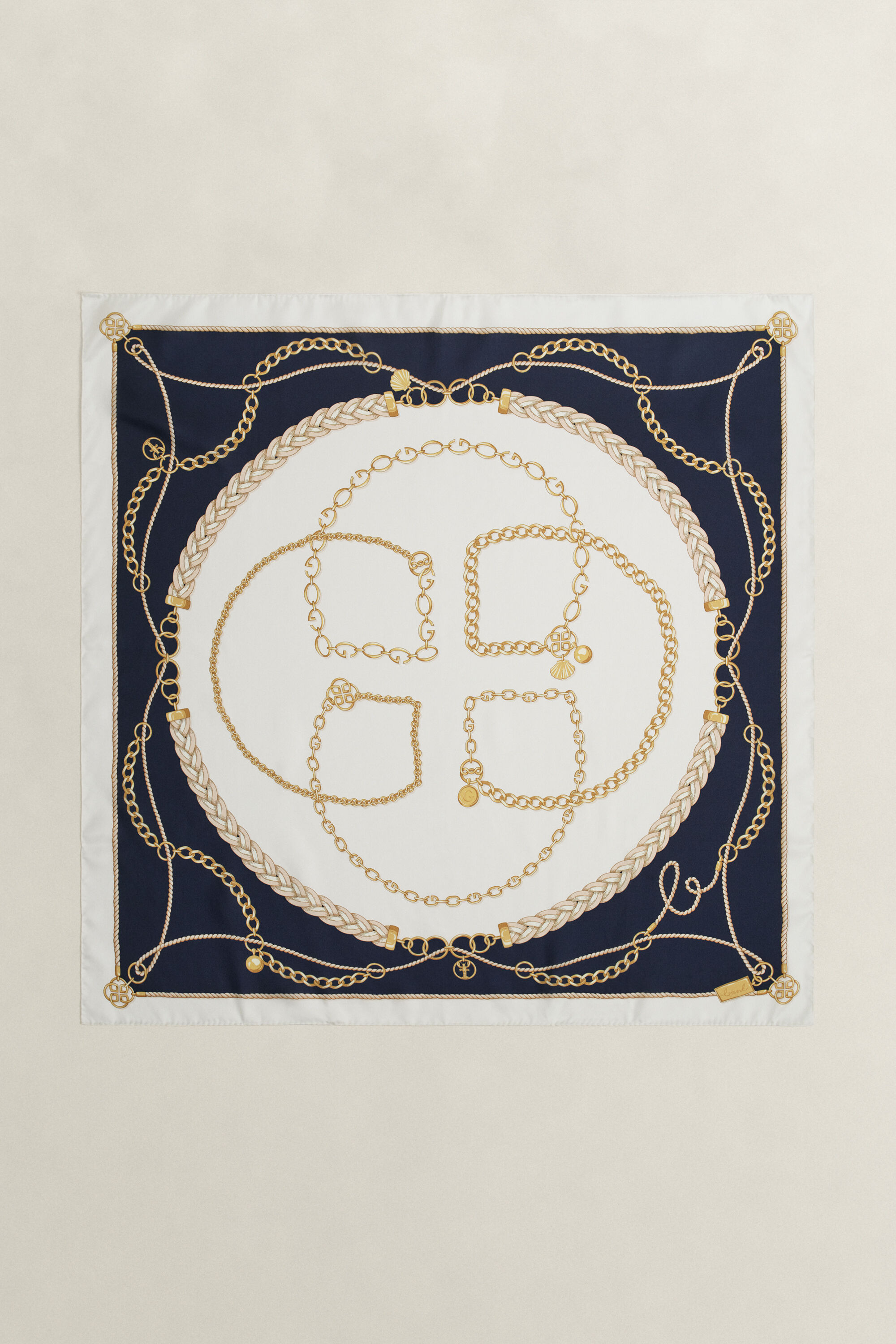 Foulard di seta con motivo a catene