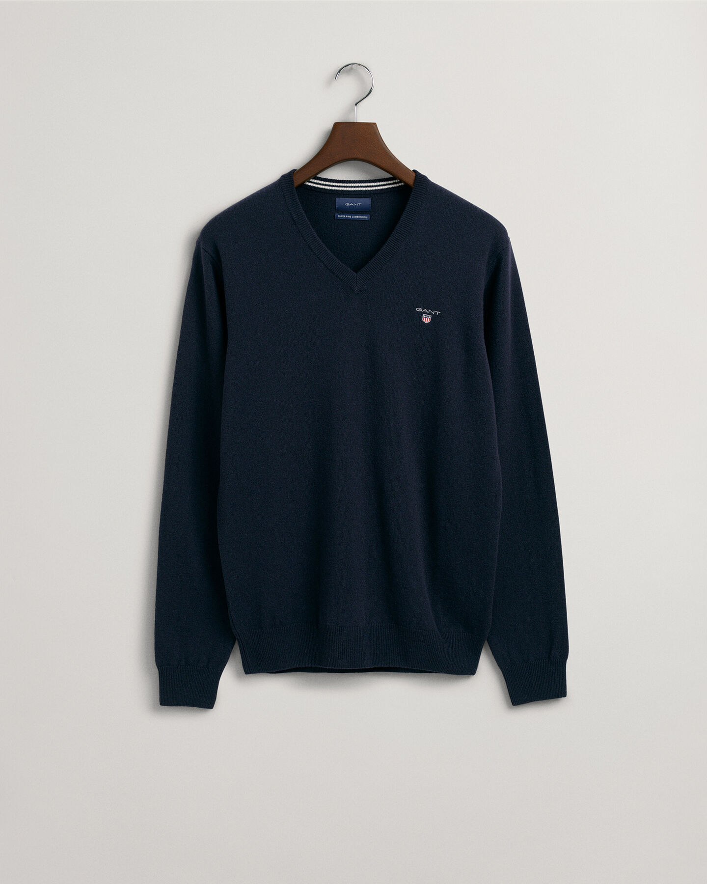 Maglia con scollo a V in lana d'agnello extrafine