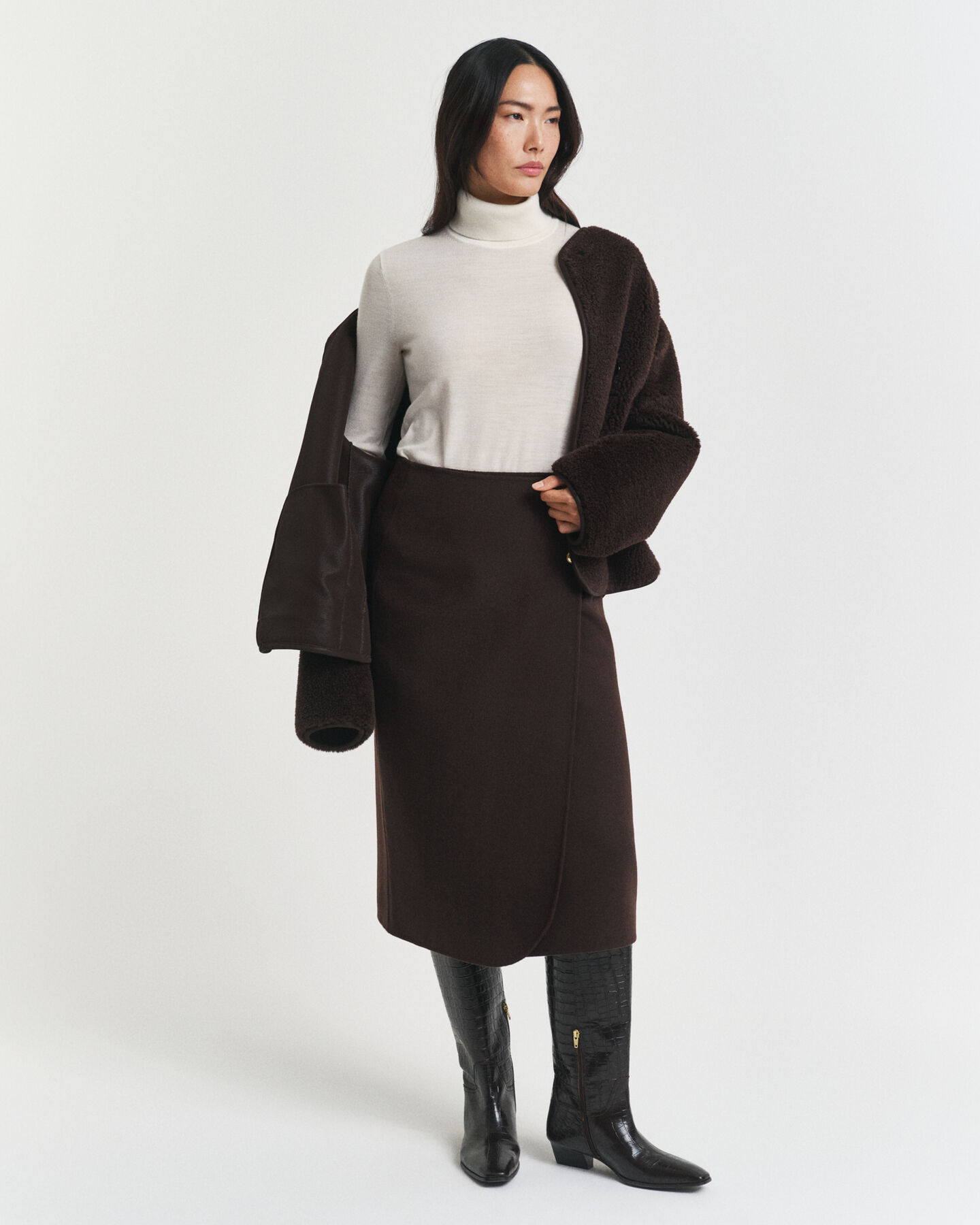 Maglia a collo alto in finissima lana merino