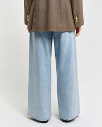 Jeans gamba ampia effetto stropicciato