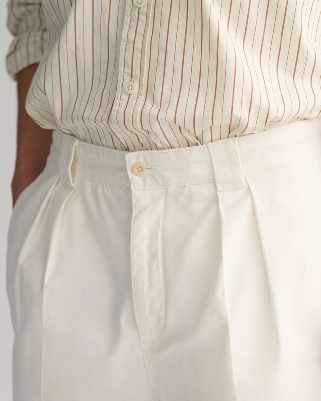 Pantaloncini chino in twill con pinces