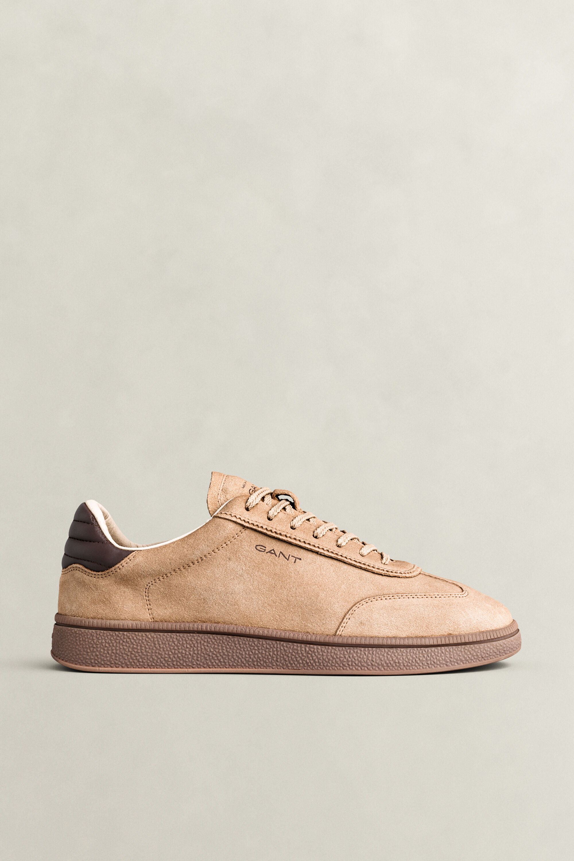 Sneakers Cuzmo in camoscio