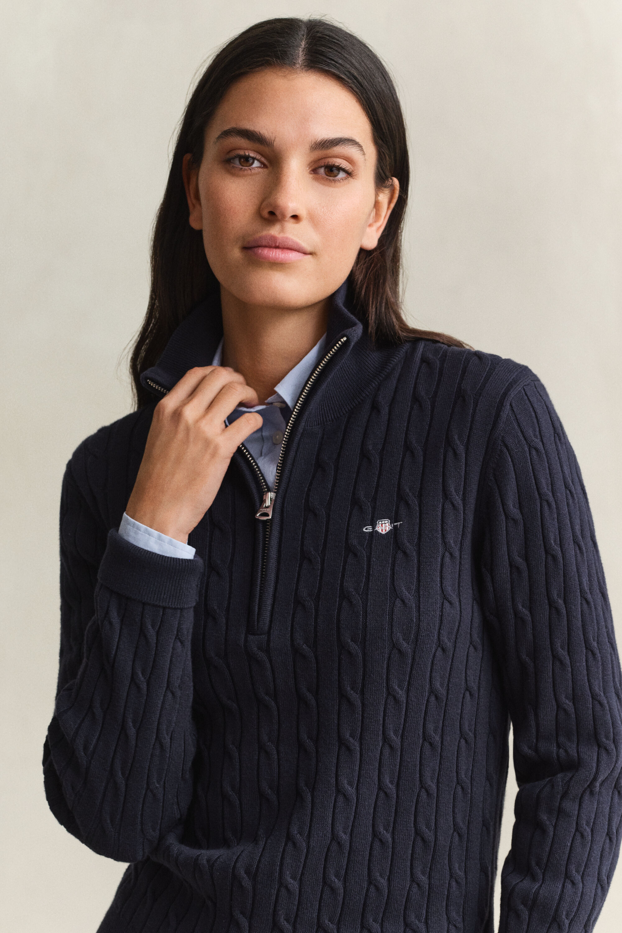 Maglia con zip corta elasticizzata a trecce