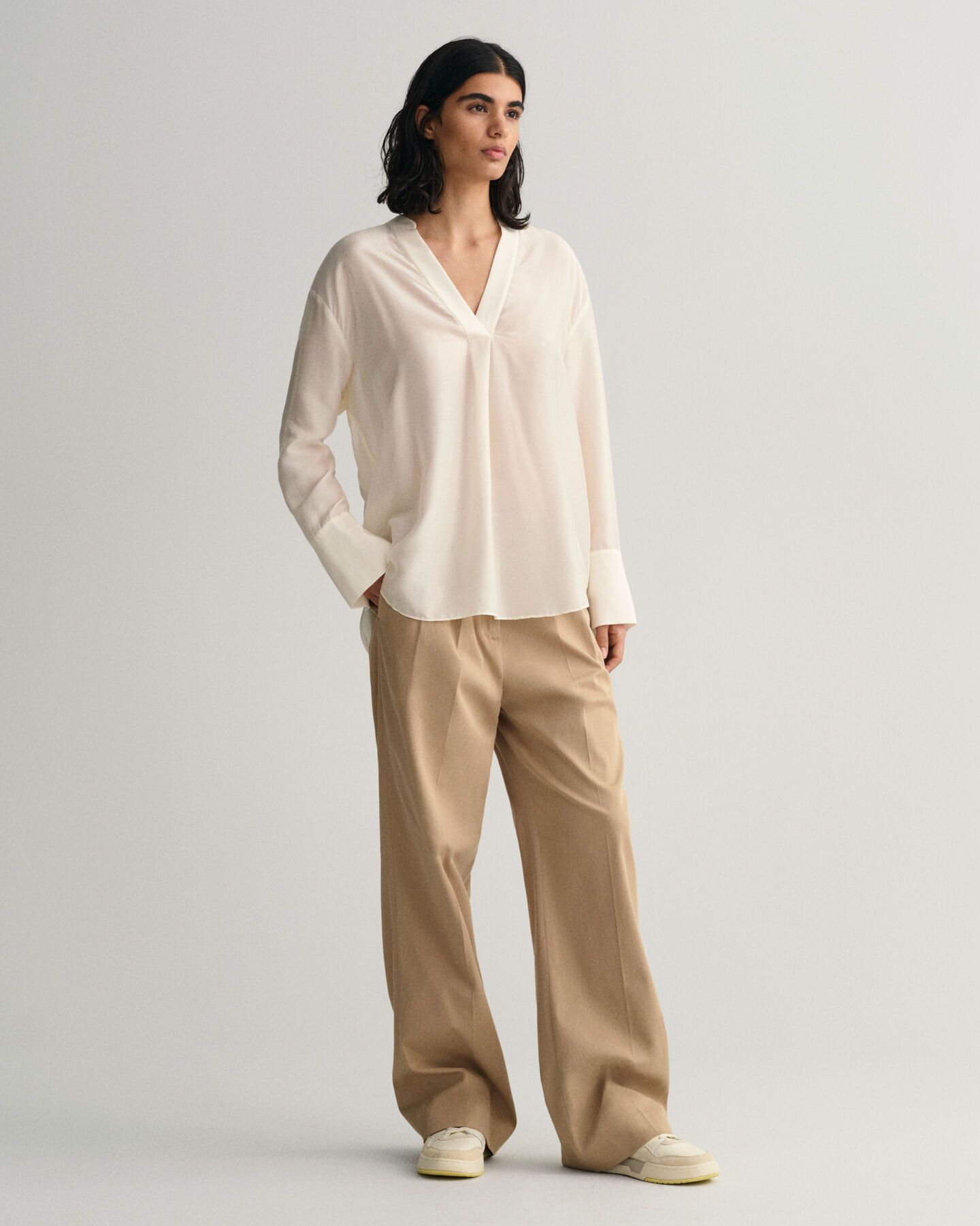 Blusa con colletto alla coreana relaxed fit