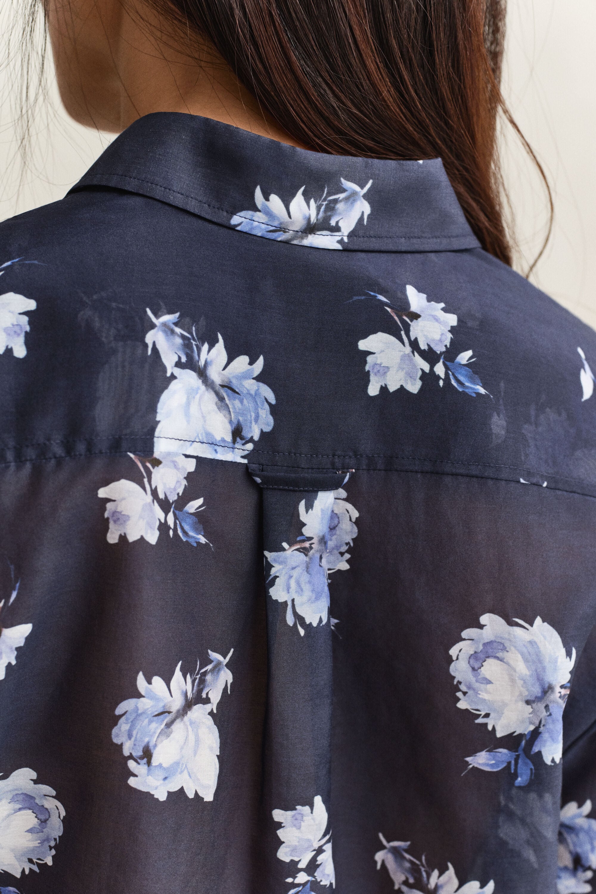 Camicia in misto seta-cotone con stampa floreale