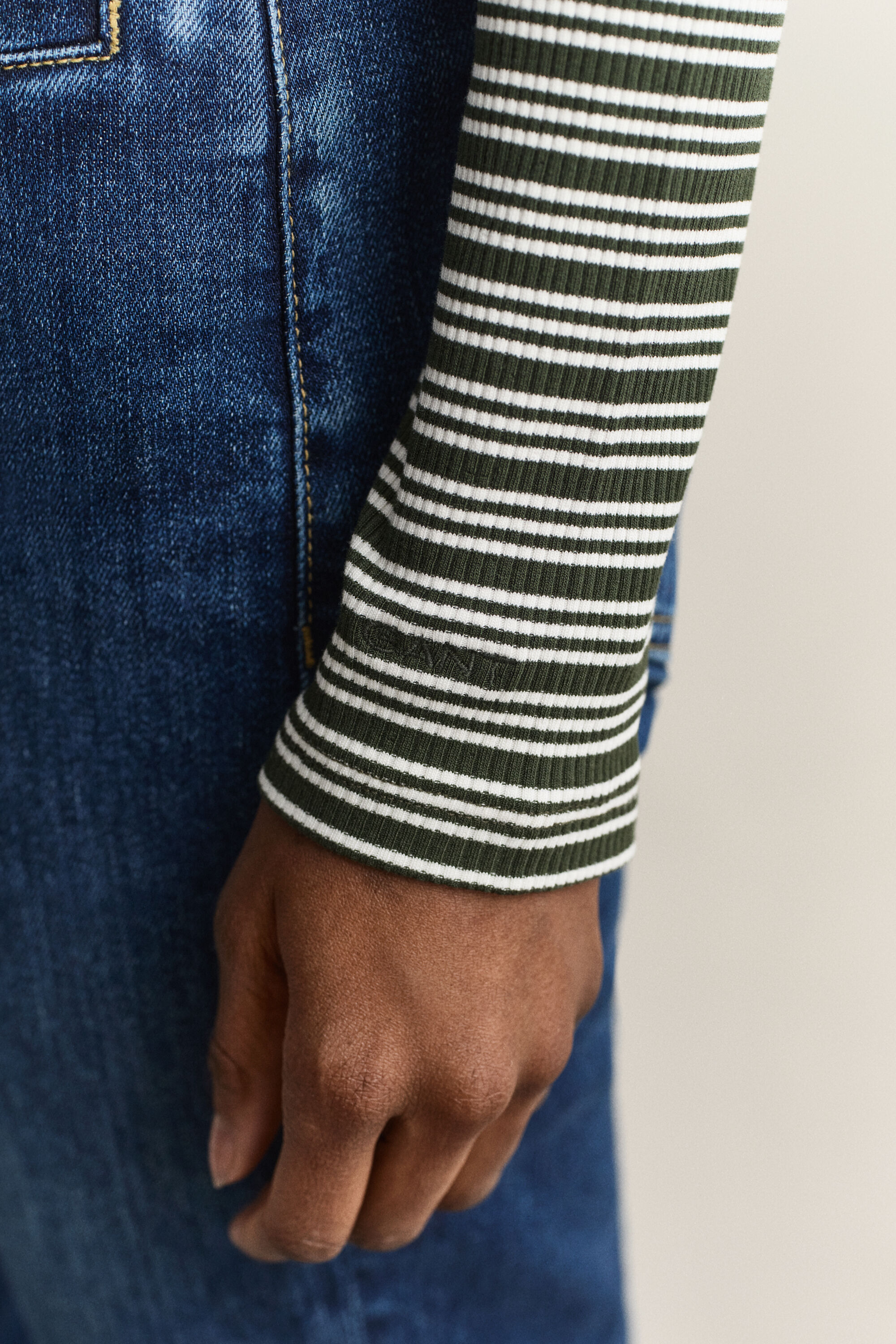 Maglia Henley a coste a maniche lunghe