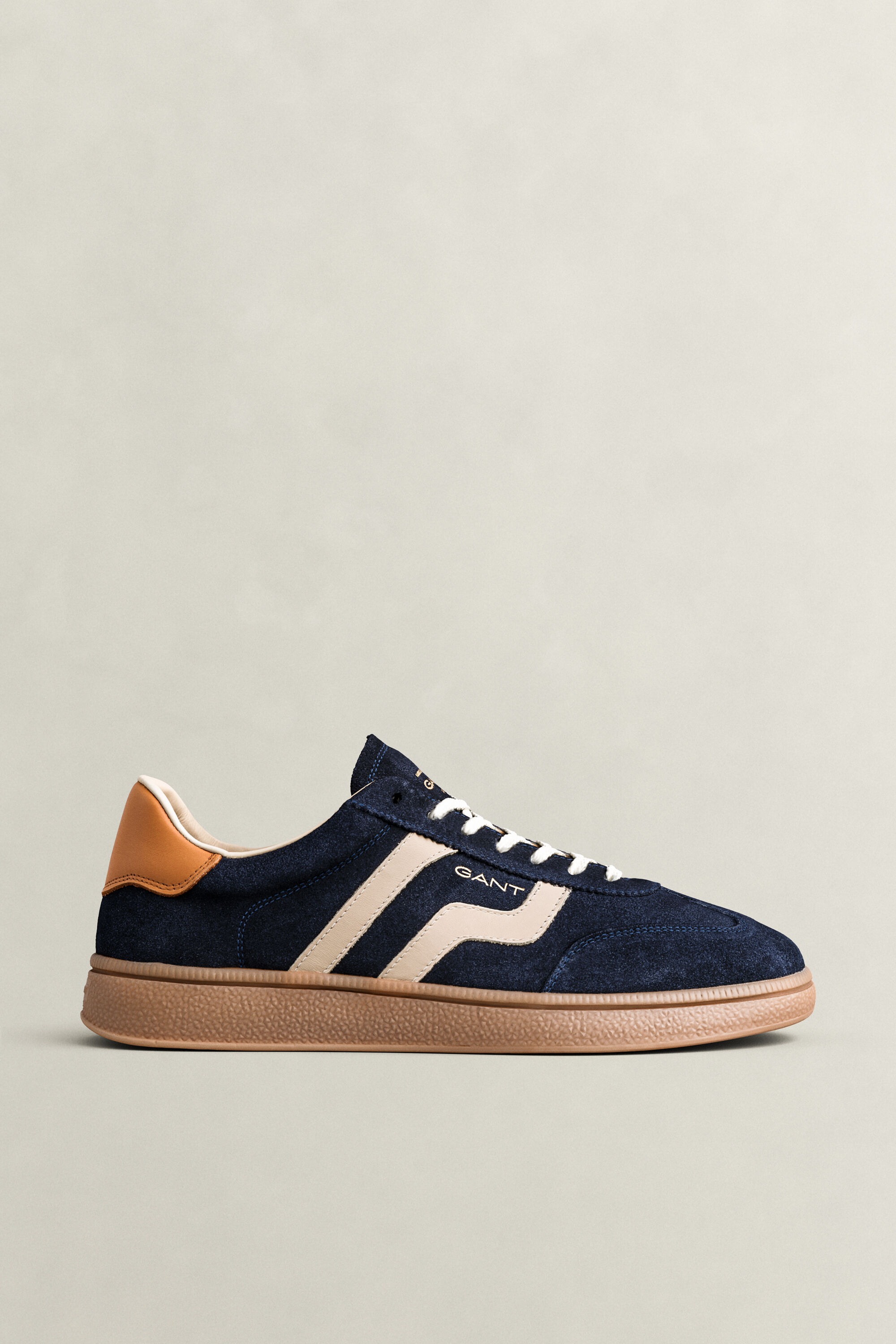Sneakers Cuzmo in camoscio