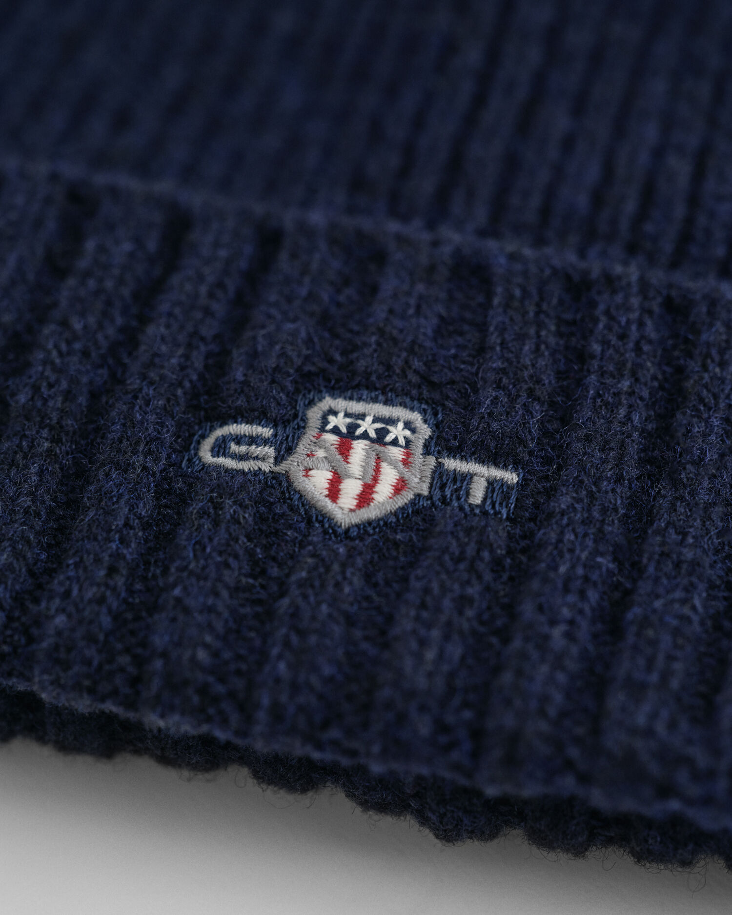 Berretto in lana Shield