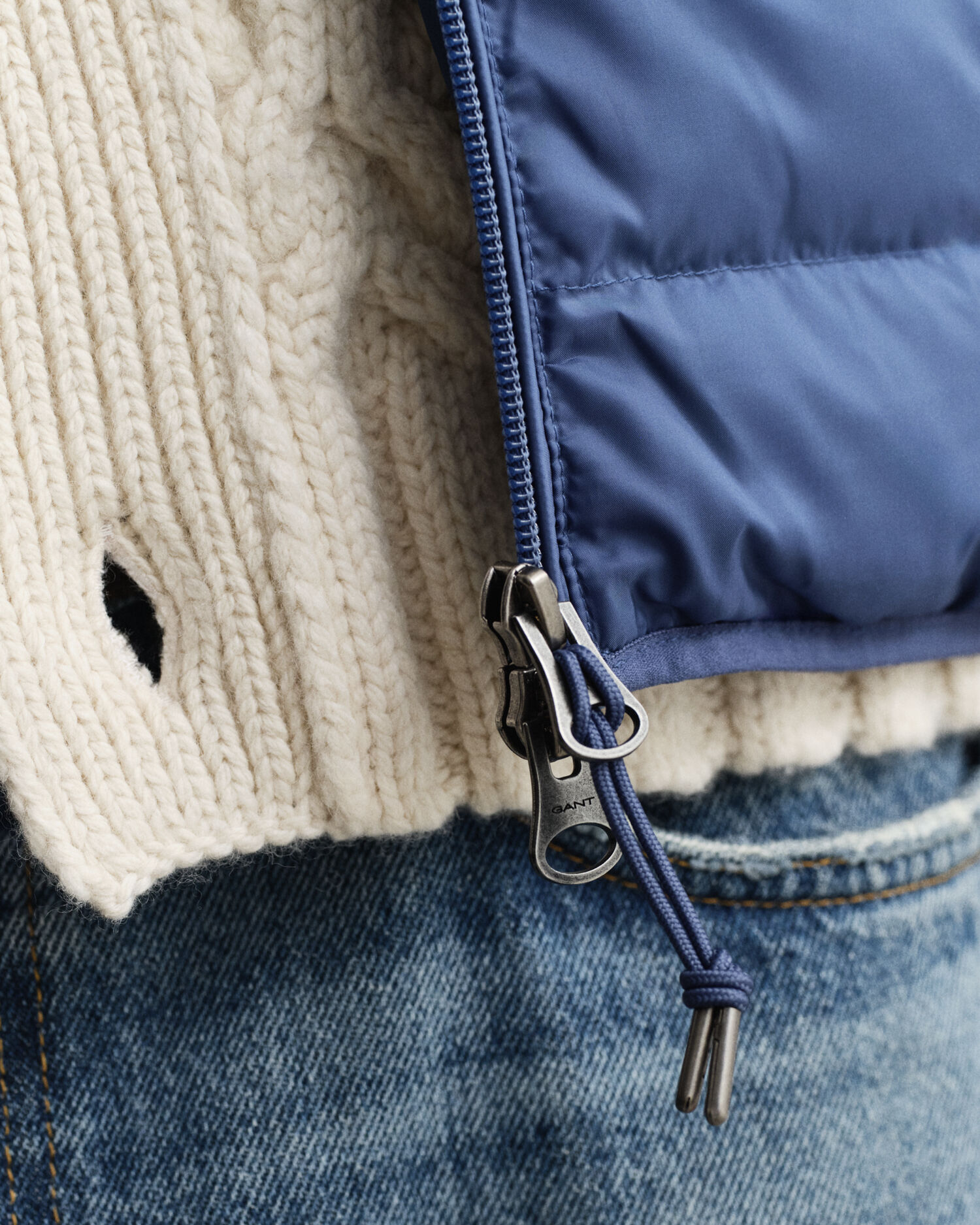 Smanicato leggero in piumino