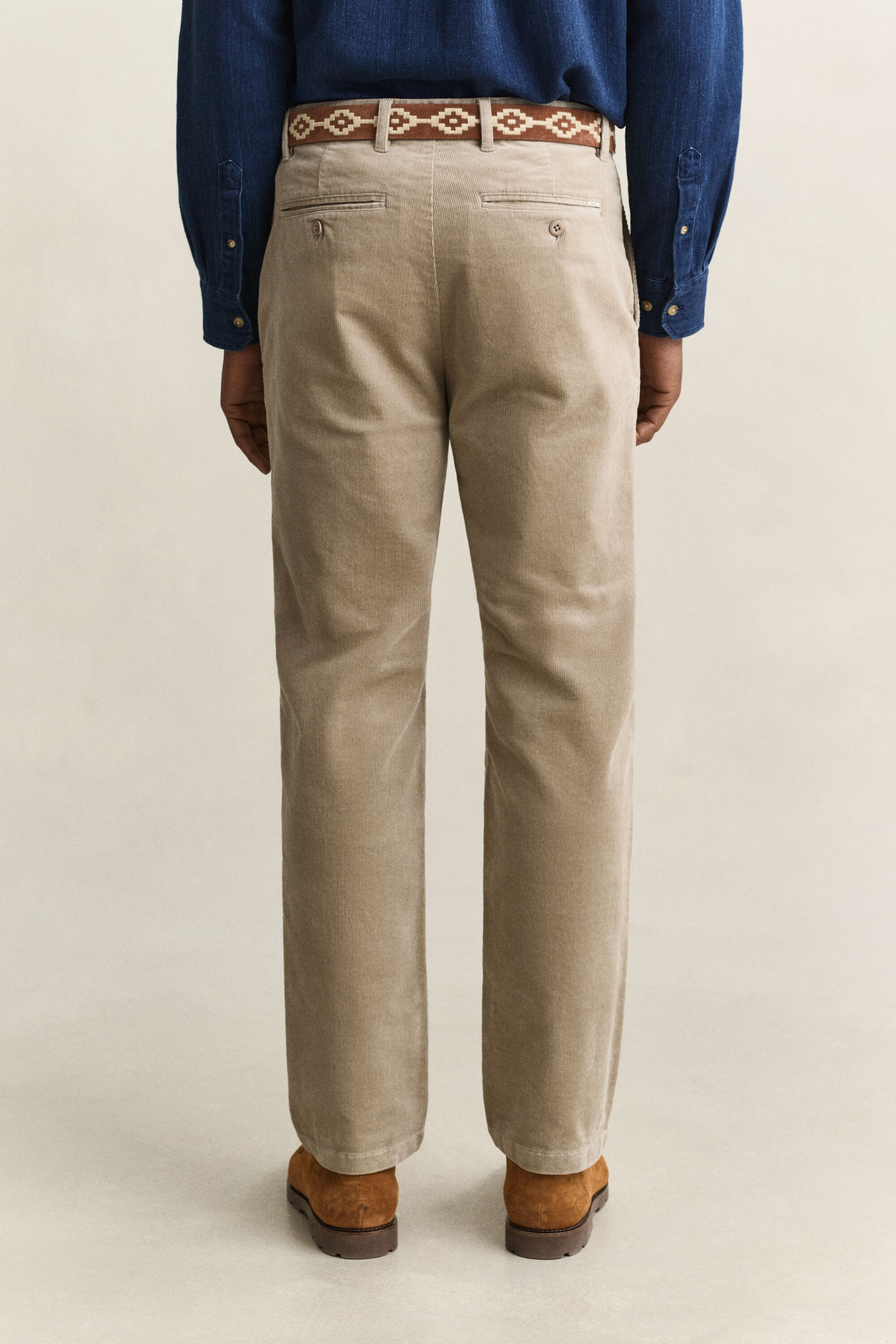 Pantaloni chino in velluto a coste regular