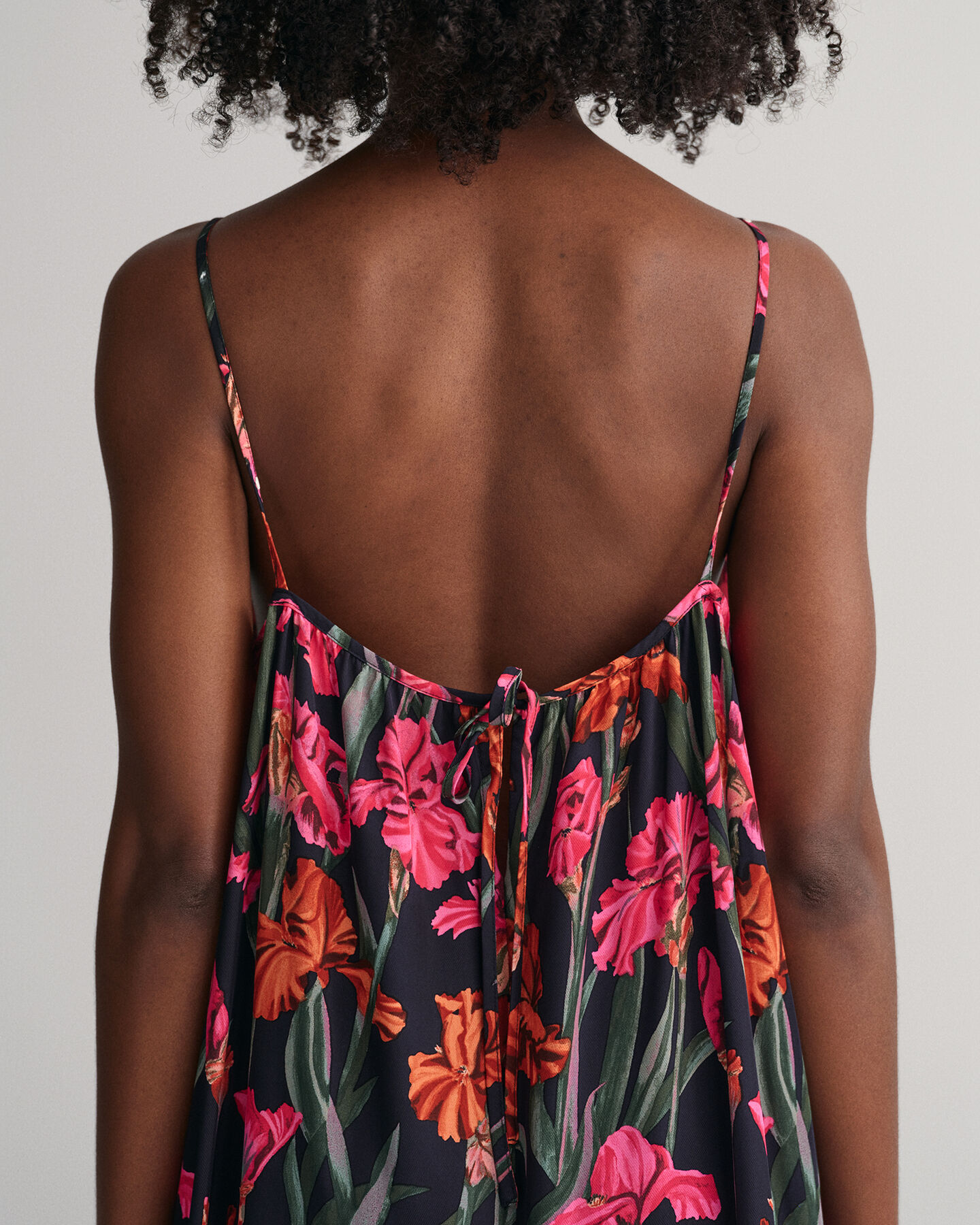 Abito maxi con stampa e spalline sottili