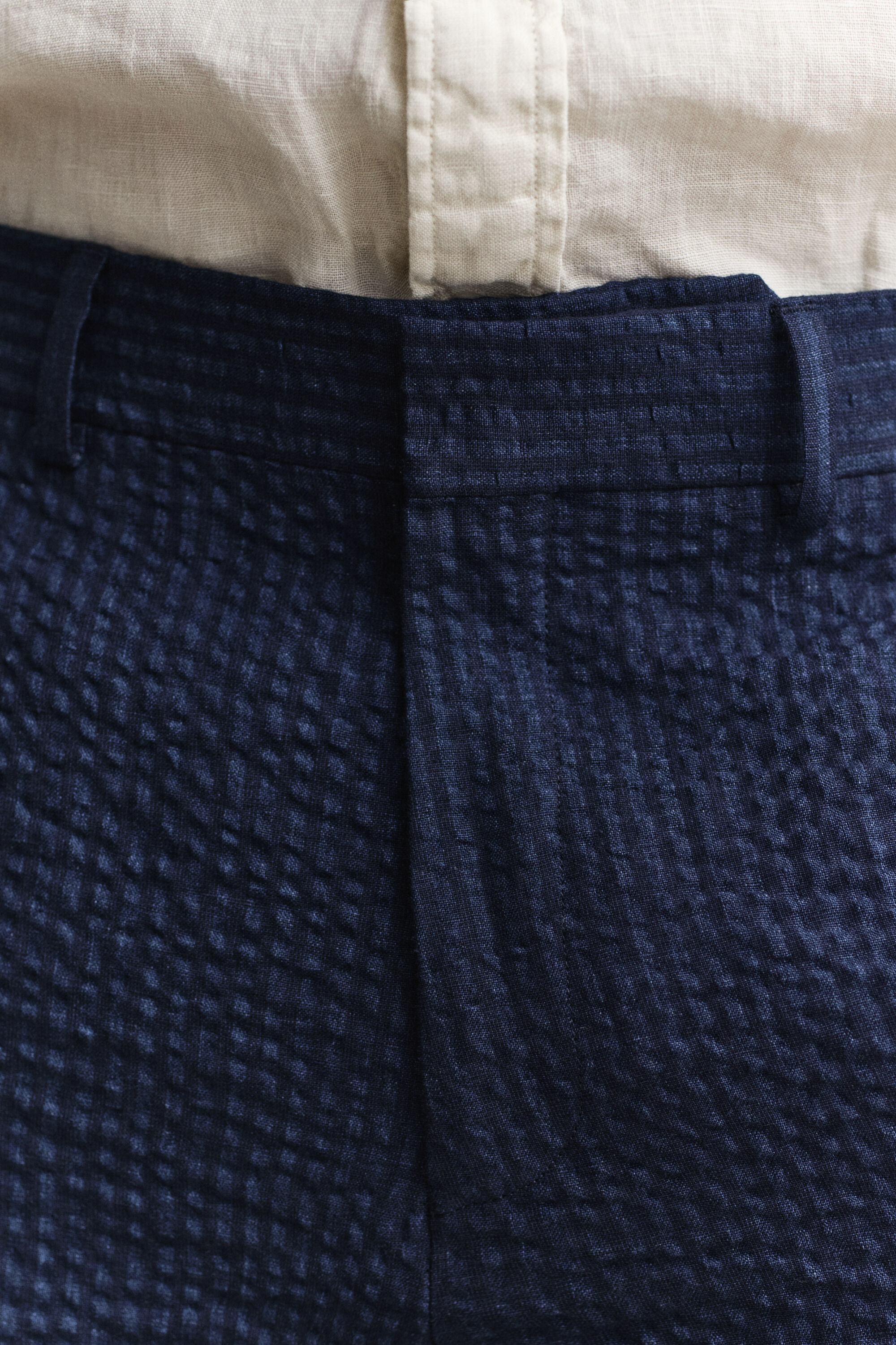 Pantaloni da abito in seersucker Indigo