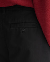 Pantaloni chino voluminosi con pinces