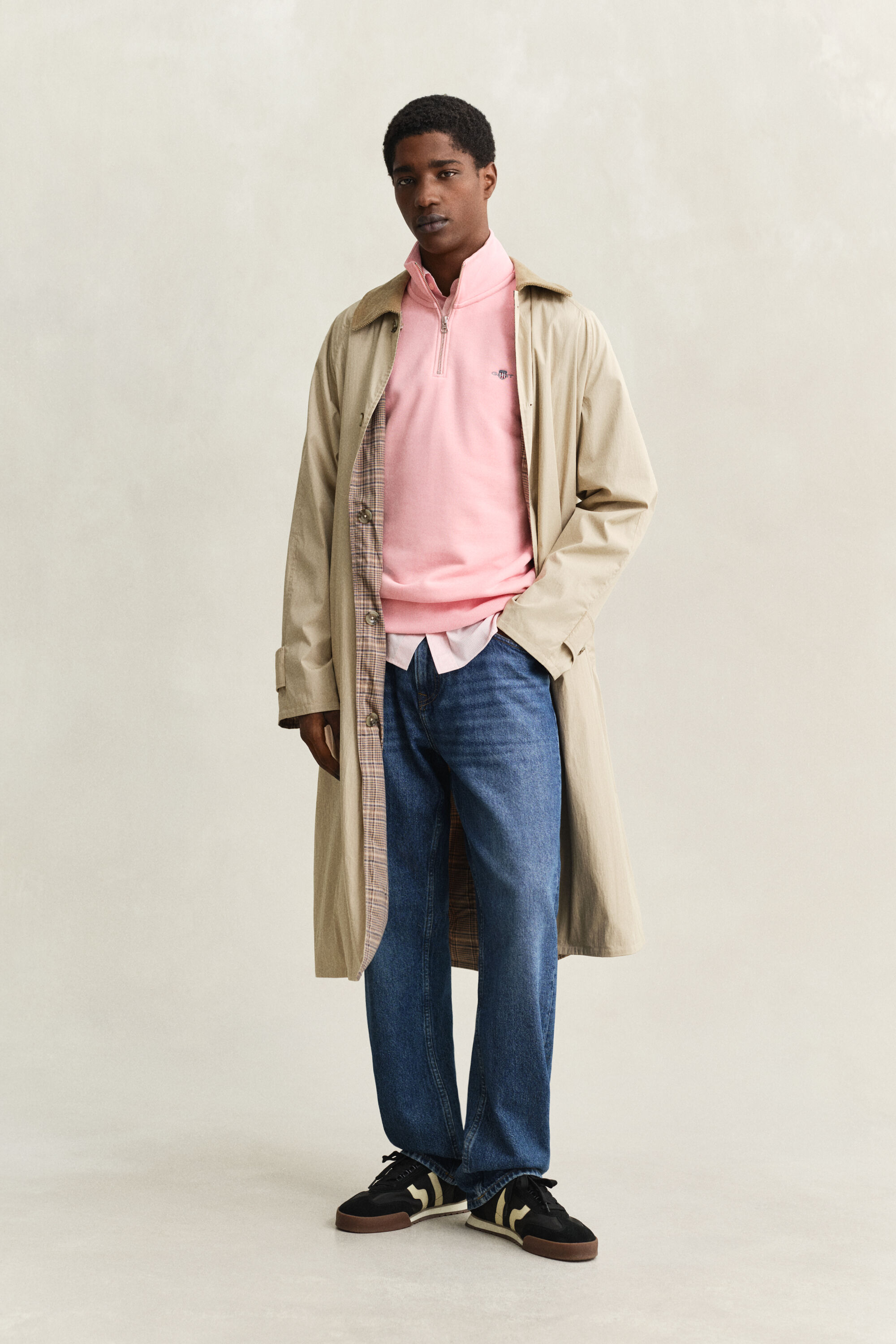 Felpa Shield con zip corta