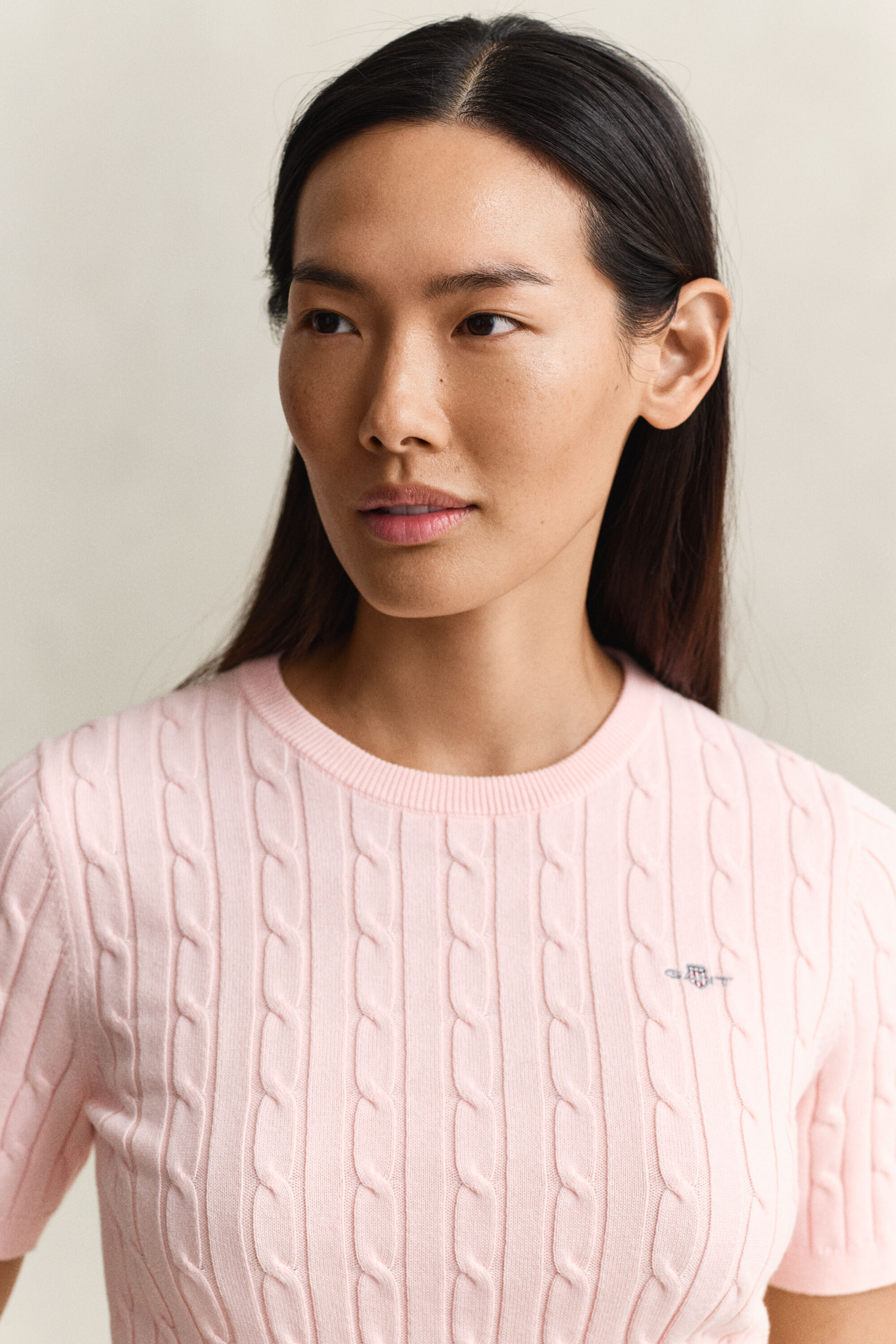 Maglia a trecce con maniche corte