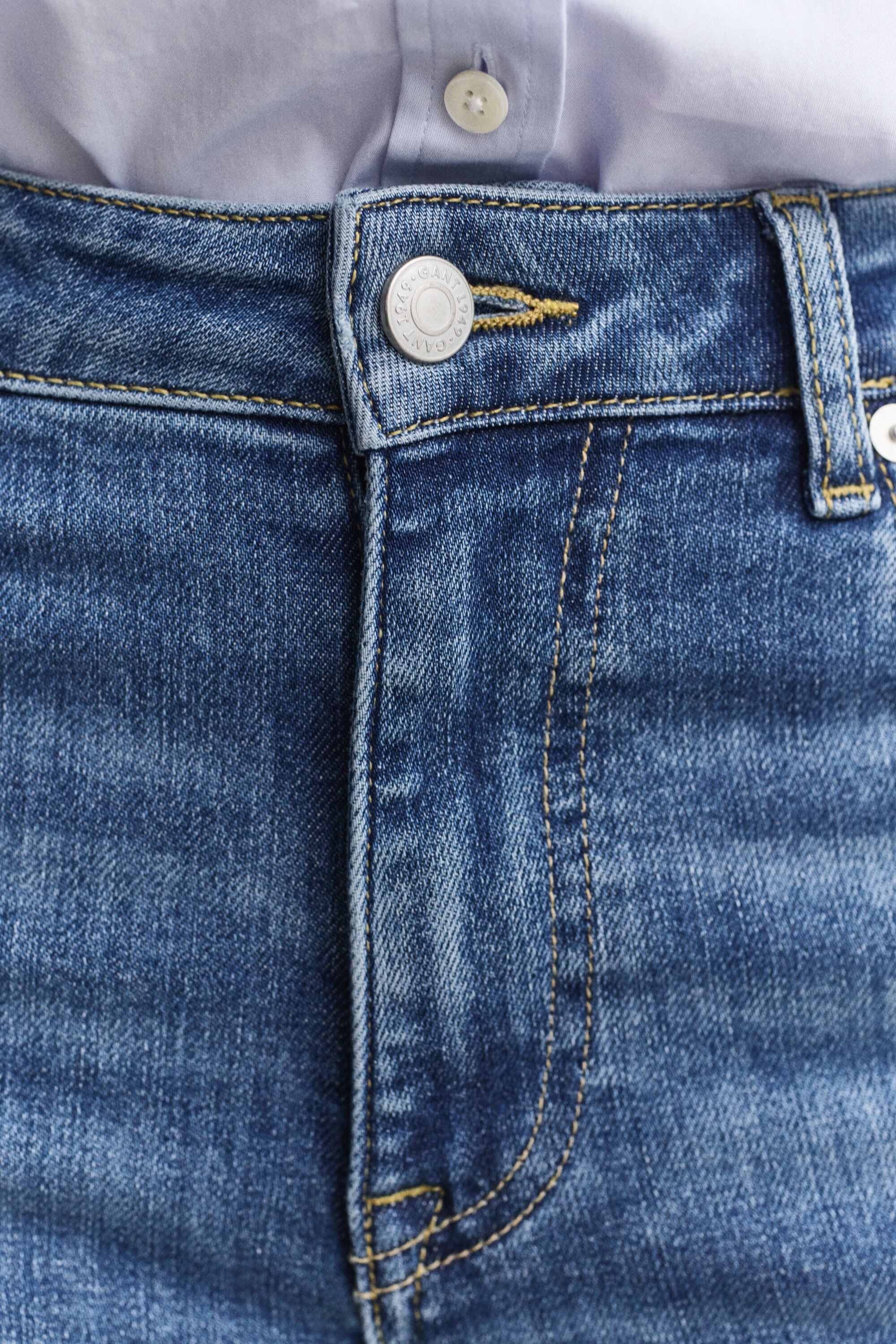 Jeans alla caviglia elasticizzati