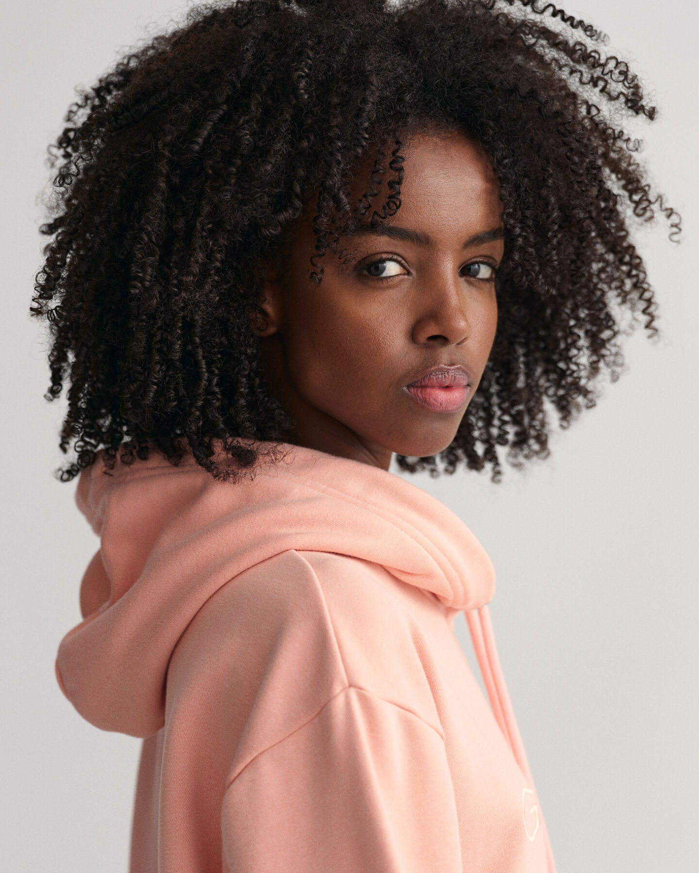 Abito Tonal Archive Shield