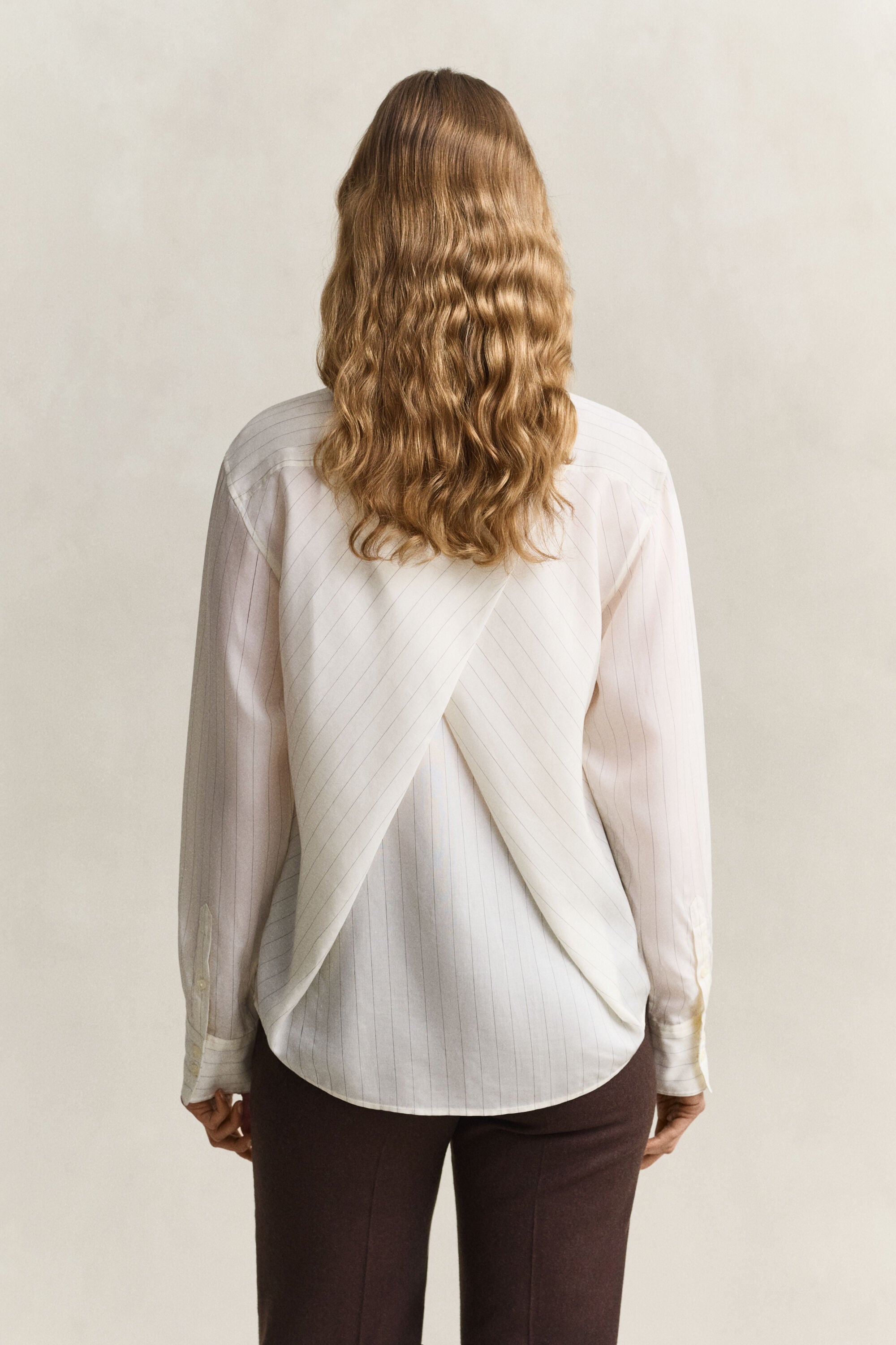 Camicia con piega sul retro