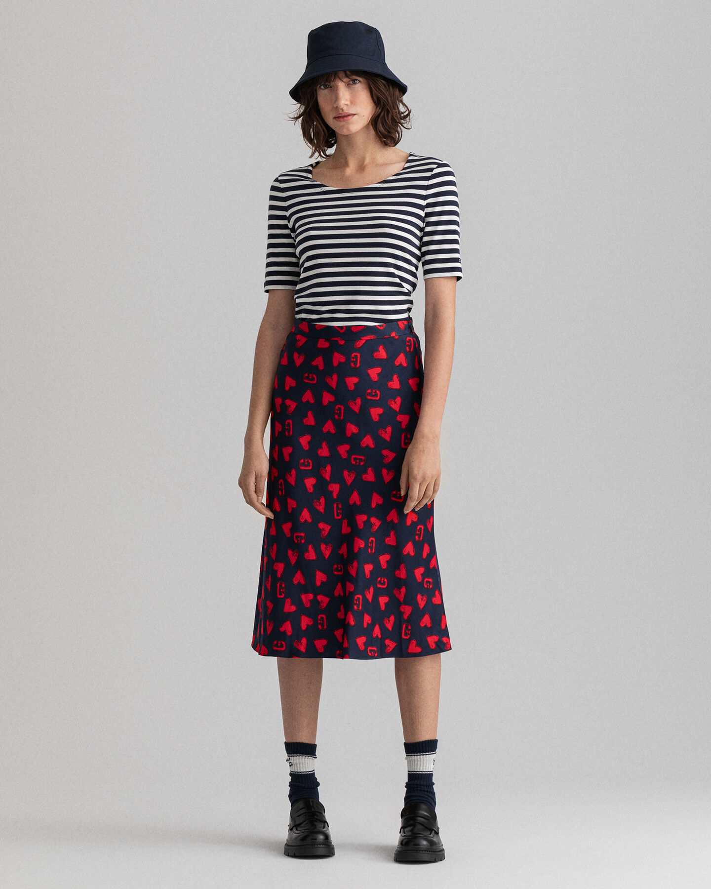 T-shirt a maniche corte a costine e righe