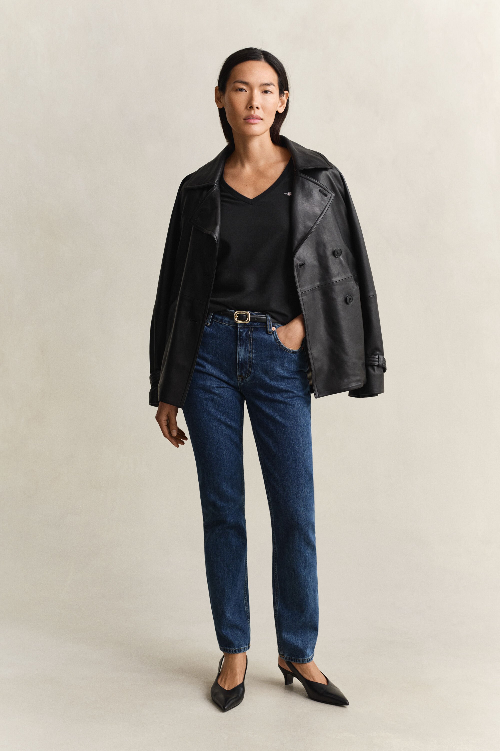 T-shirt Shield con scollo a V