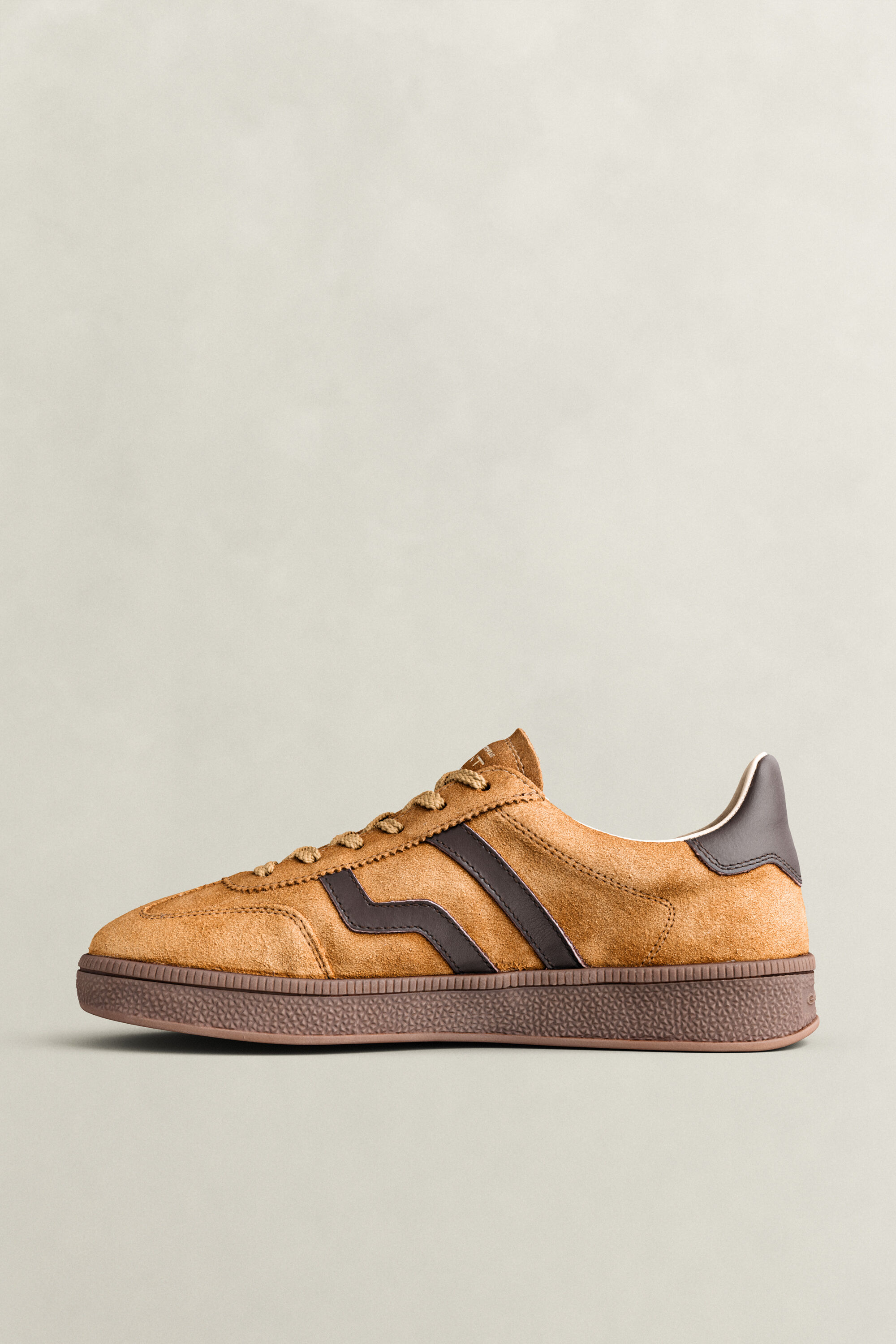 Sneakers Cuzima in camoscio