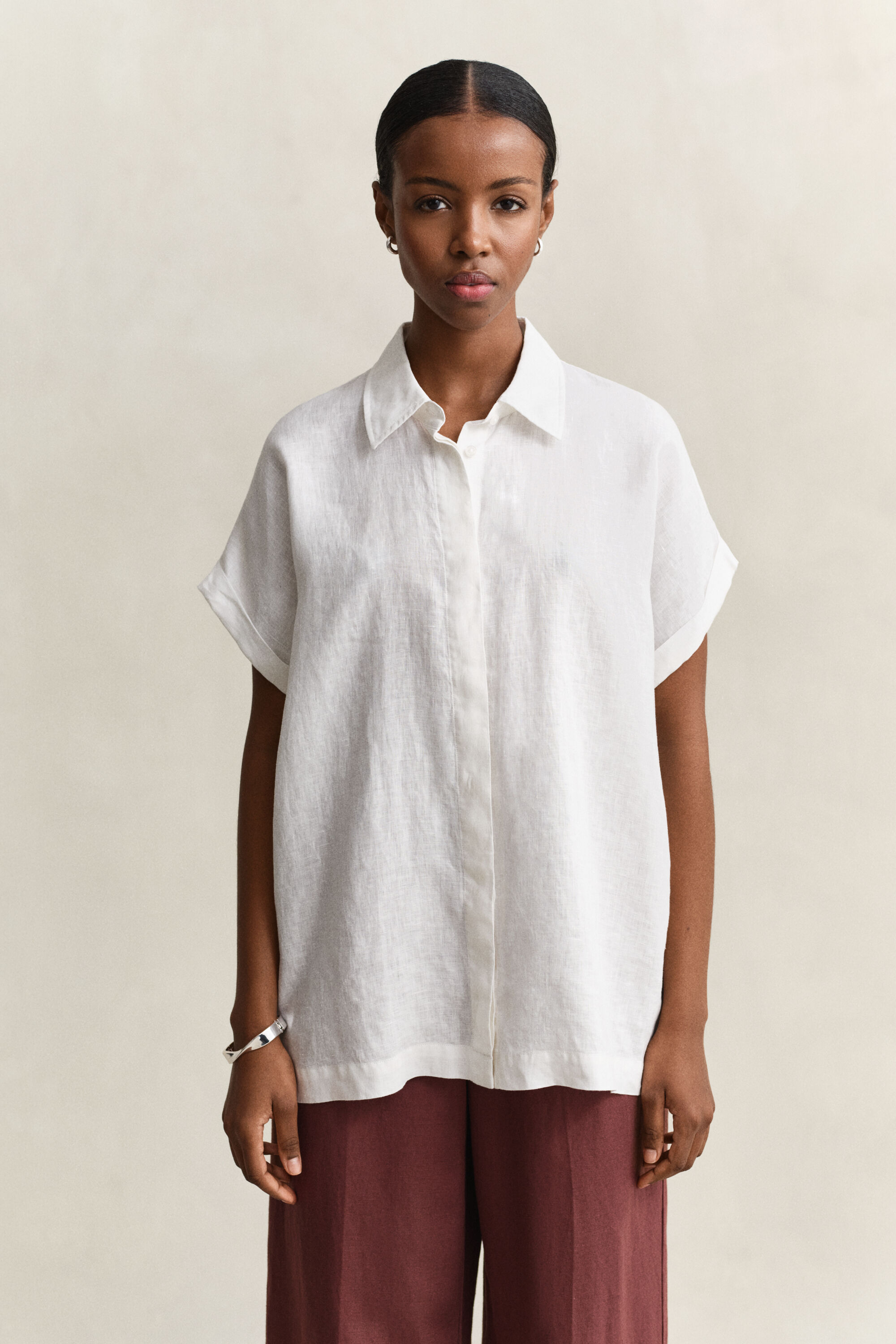 Camicia in lino con maniche a sbuffo