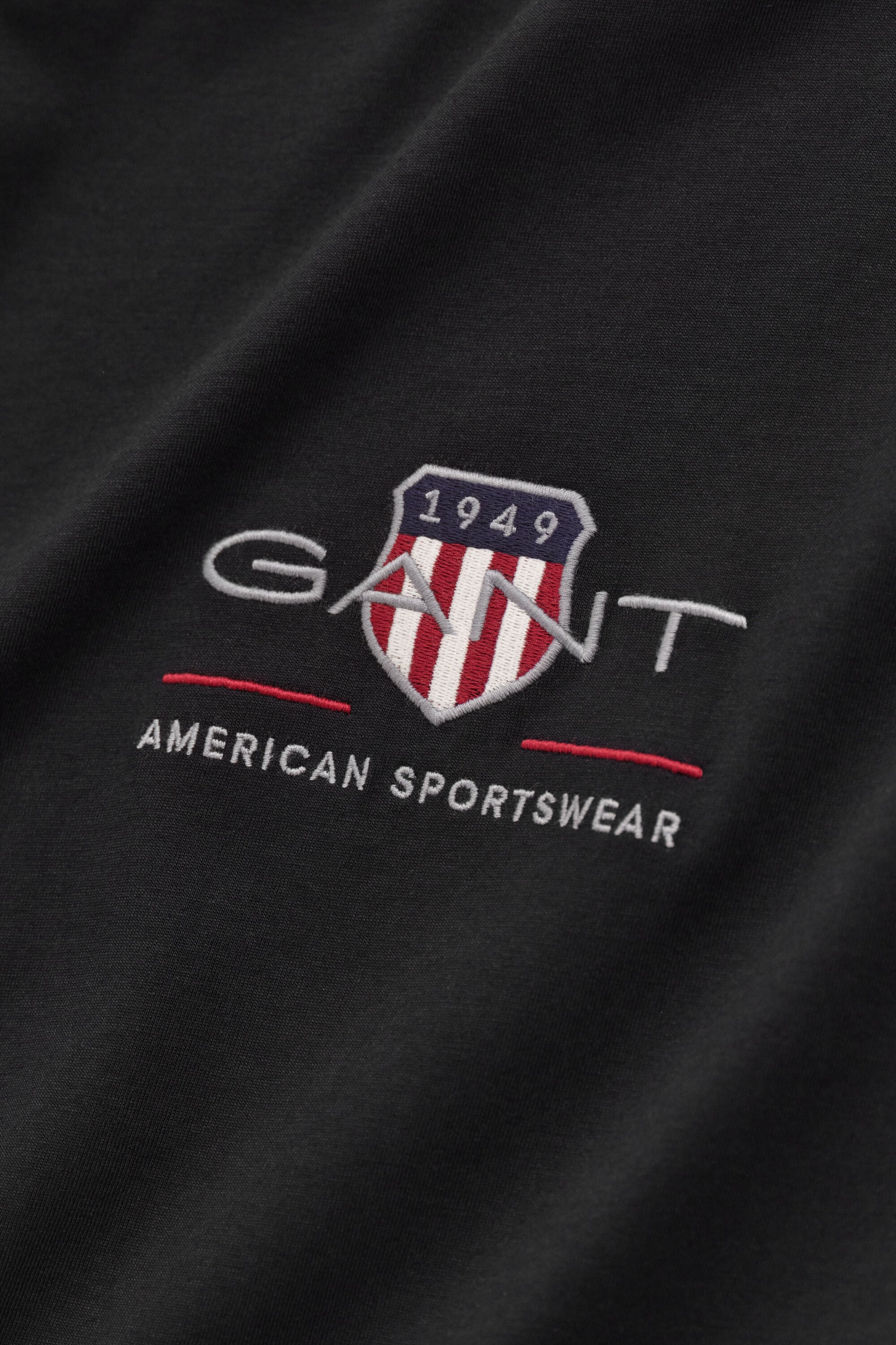 T-shirt Archive Shield ricamata