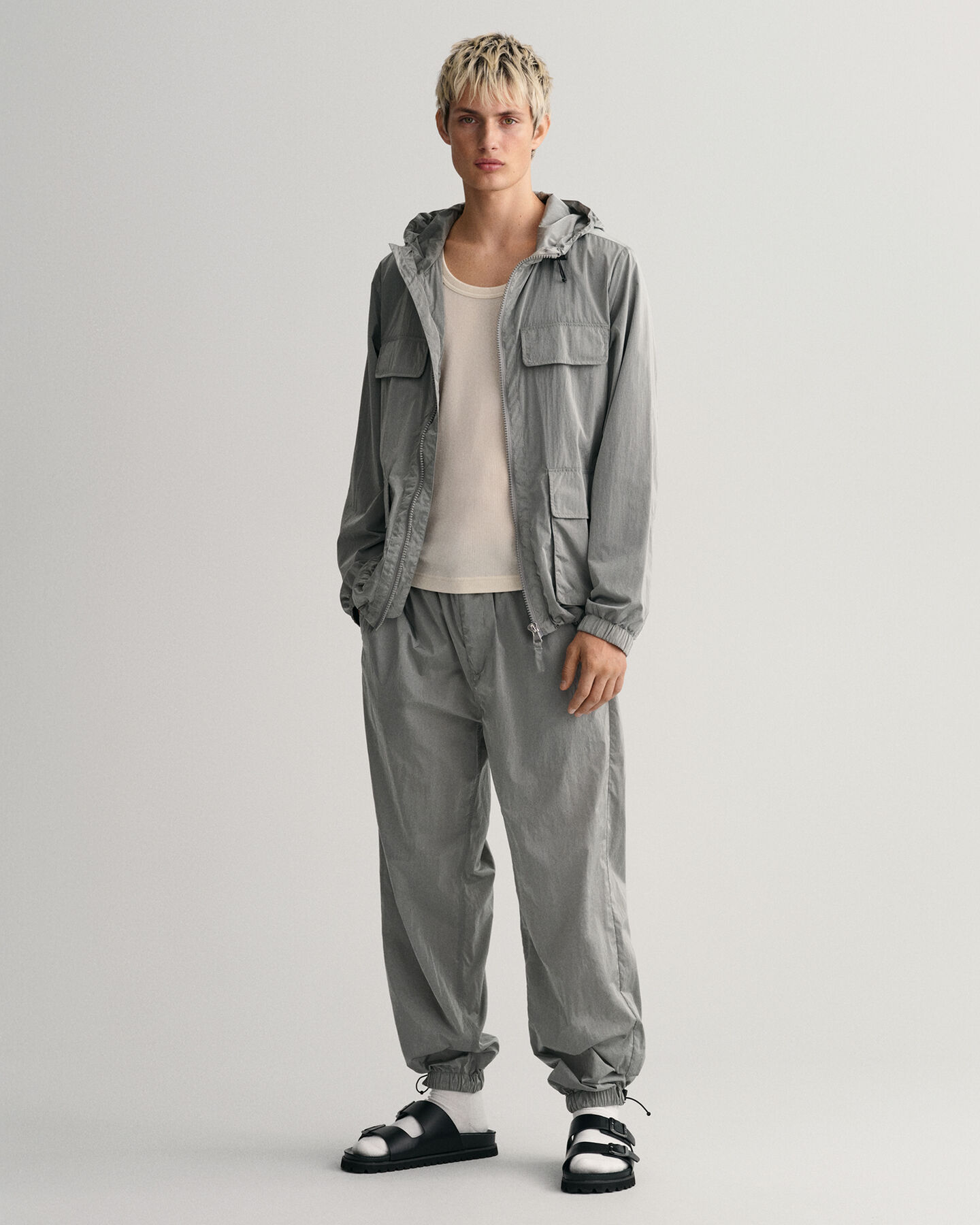 Giacca con cappuccio a 4 tasche