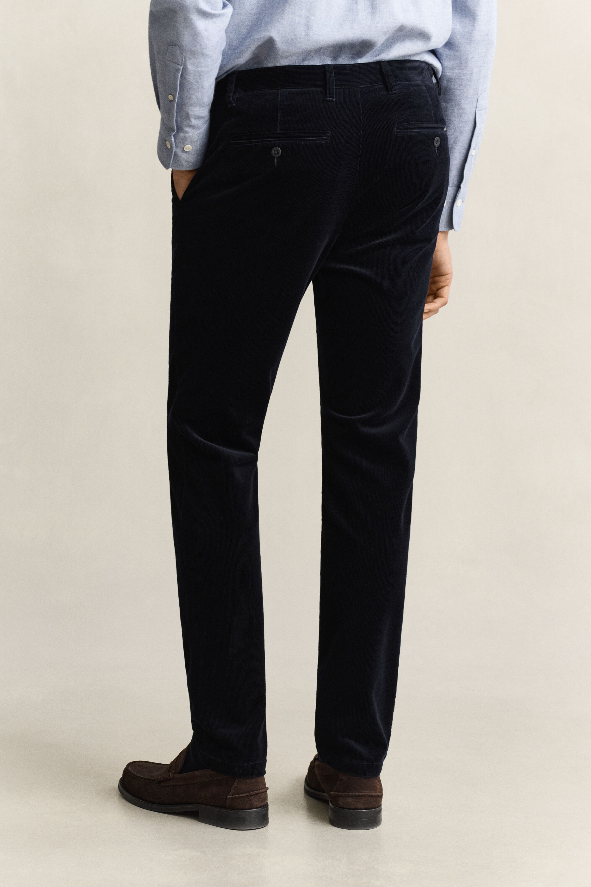 Pantaloni chino in velluto a coste slim
