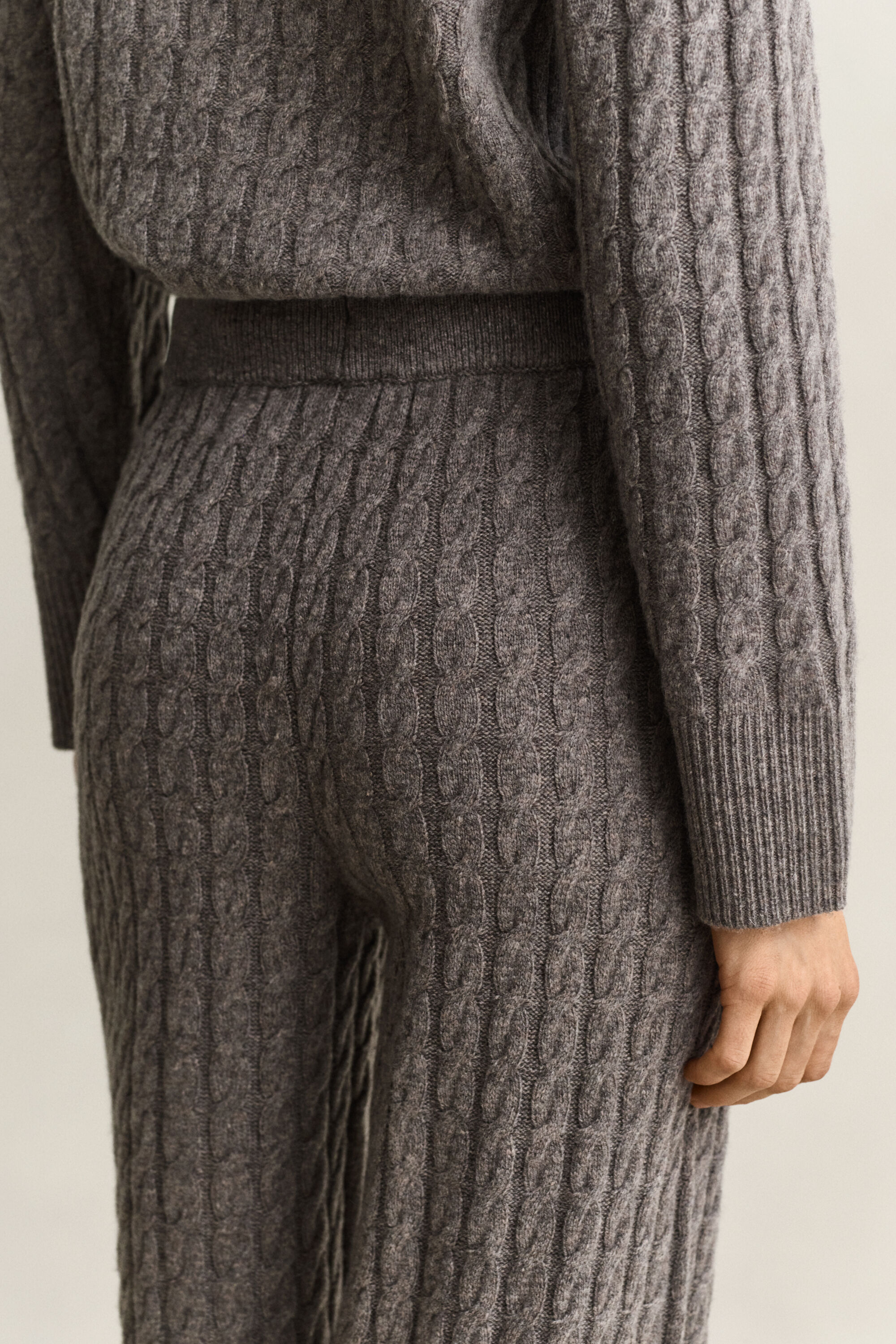 Pantaloni in lana misto cashmere