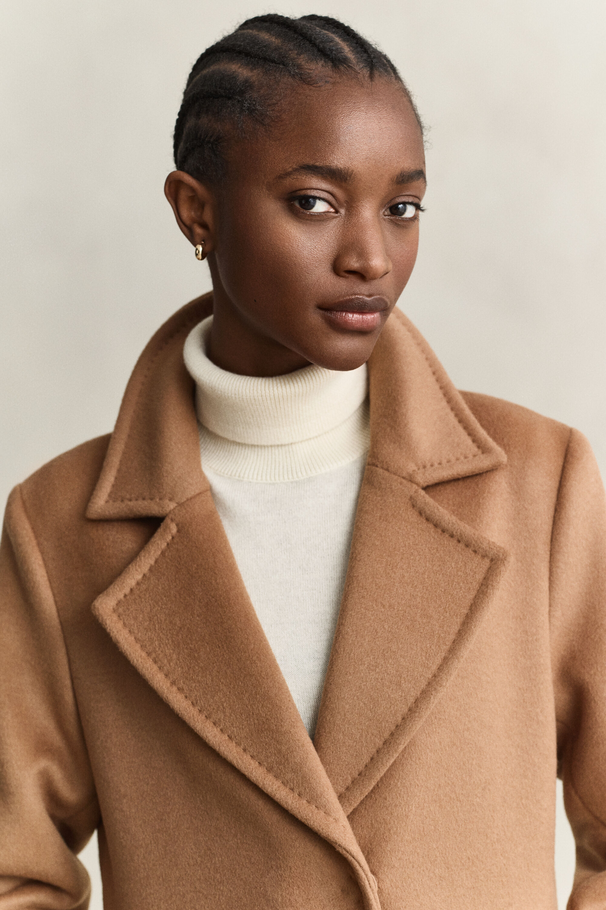 Cappotto con cintura in misto lana