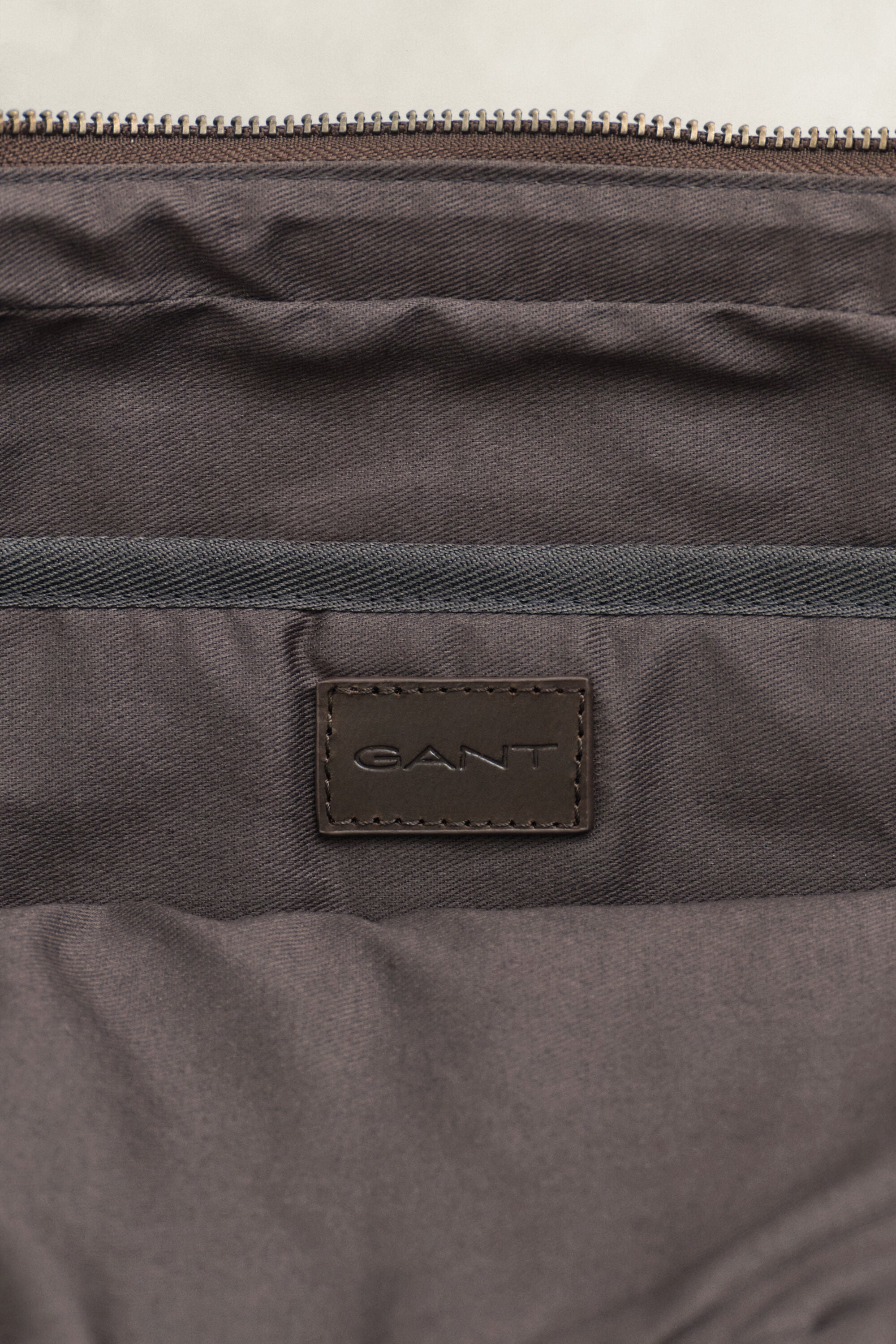 Borsa Commuter Premium