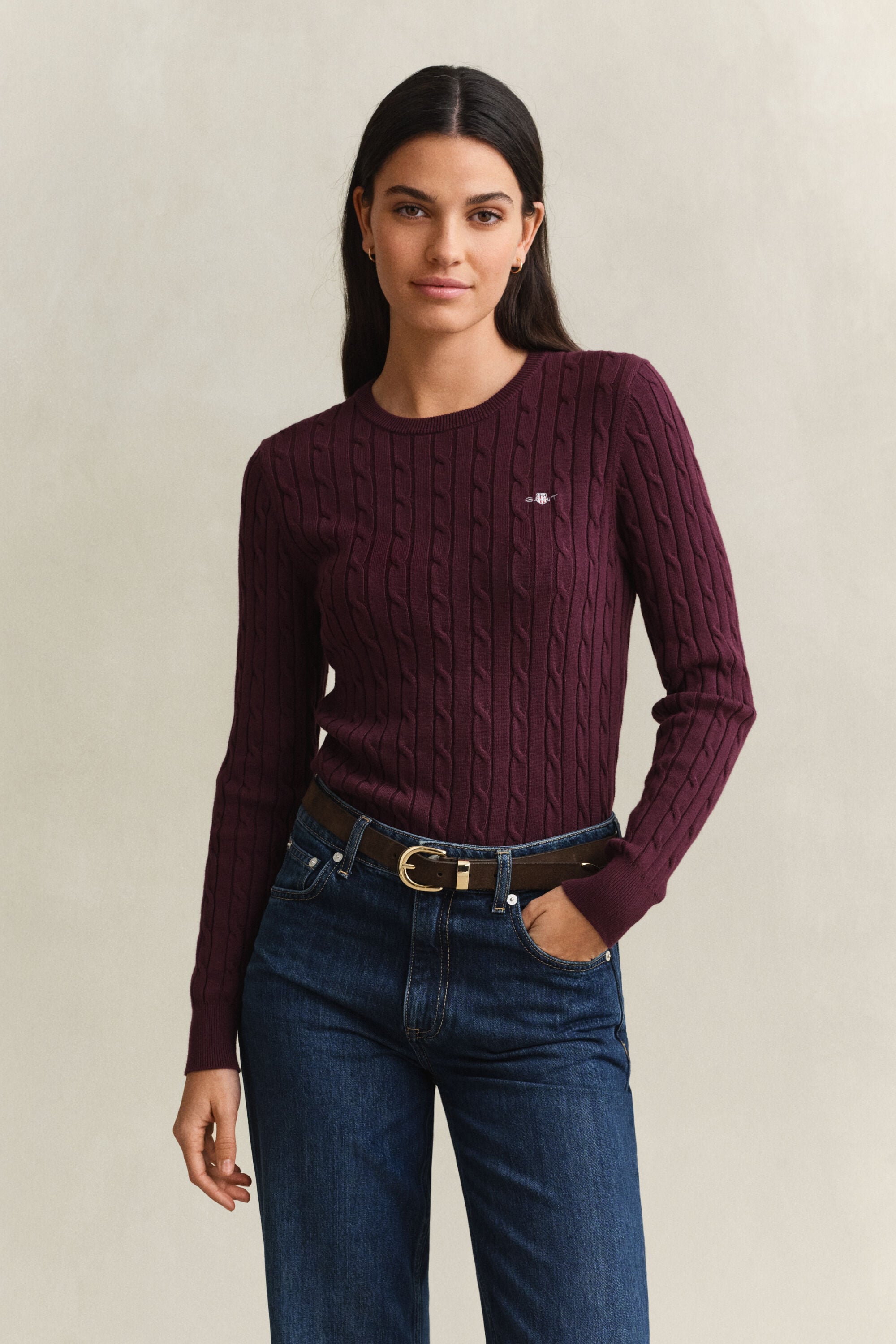 Maglia girocollo in cotone elasticizzato a trecce