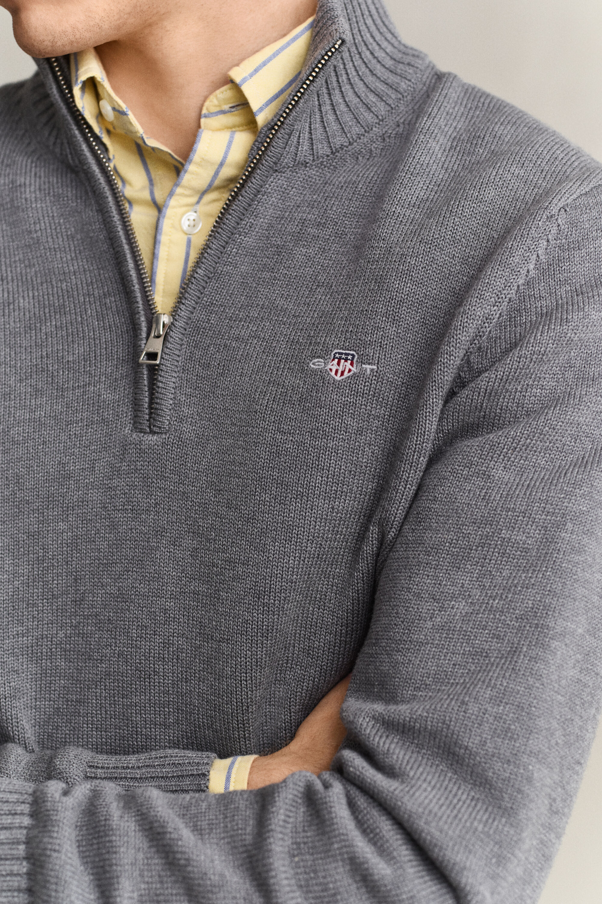 Maglia in cotone casual con zip corta