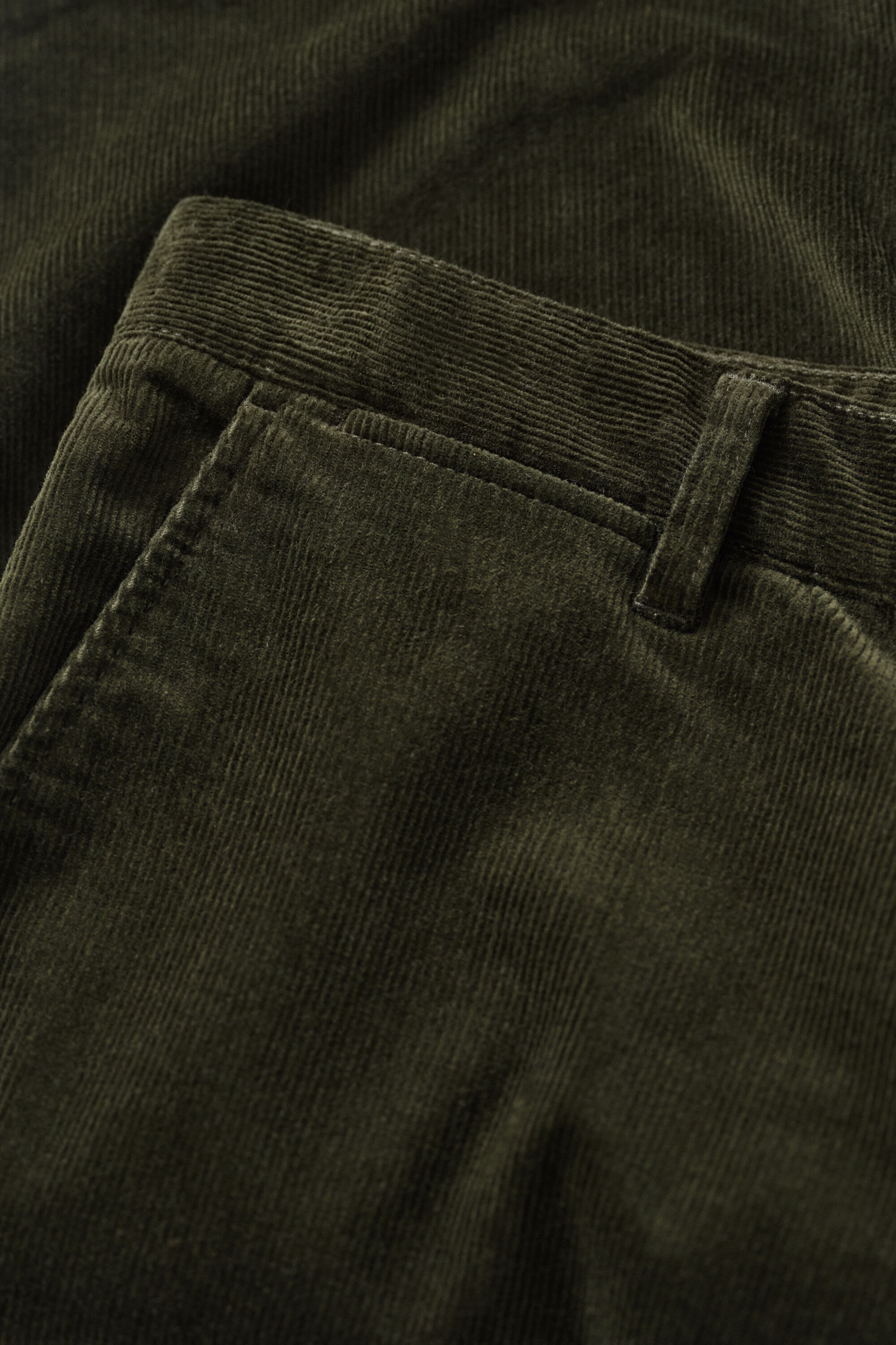 Pantaloni chino in velluto a coste slim