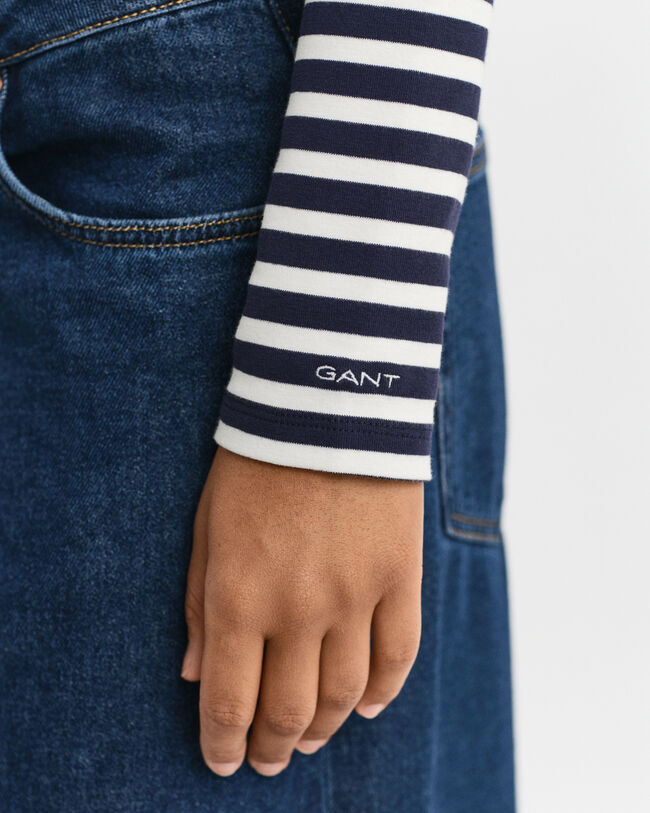 T-shirt a maniche lunghe a coste a righe