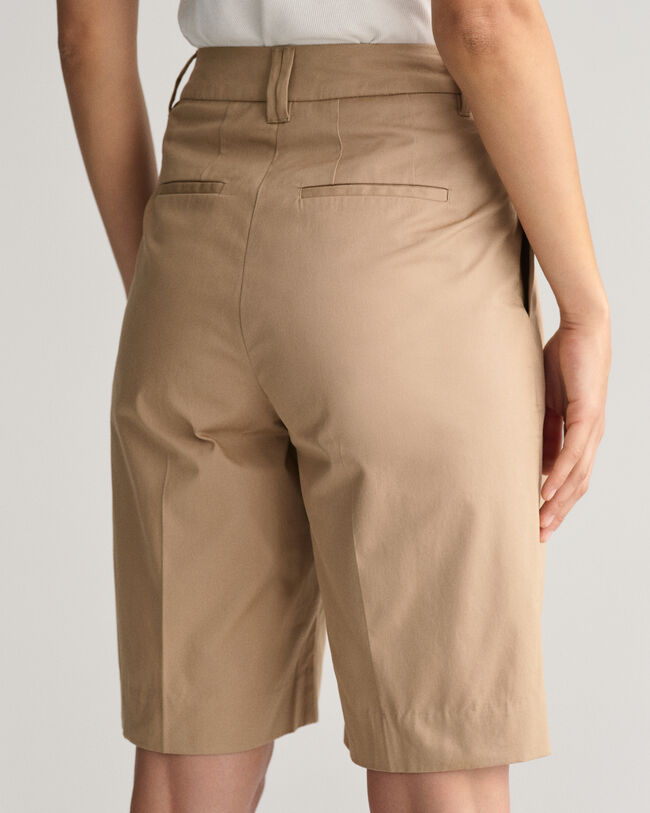 Pantaloncini chino con pinces relaxed fit