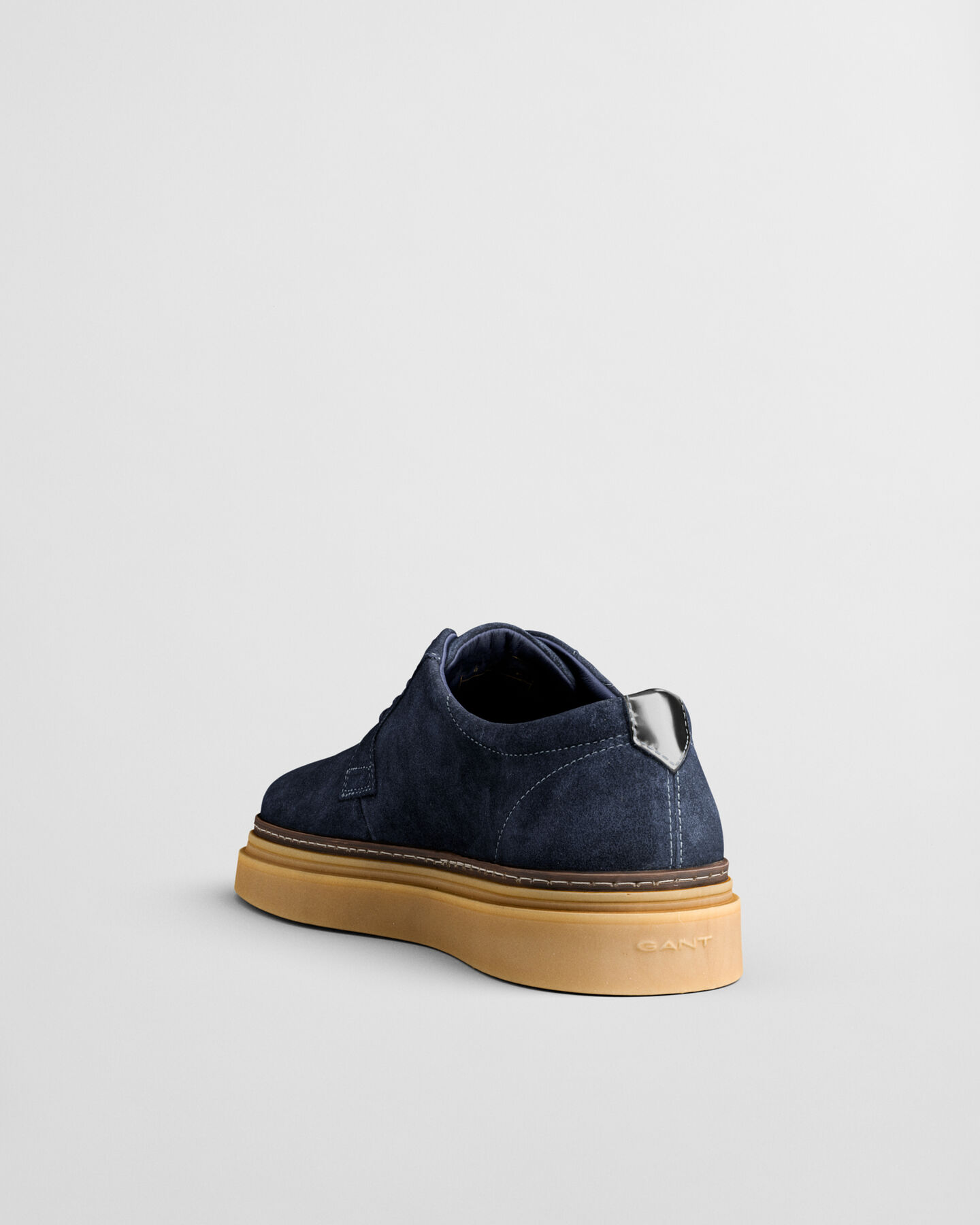 Scarpe Kinzoon basse con lacci in camoscio