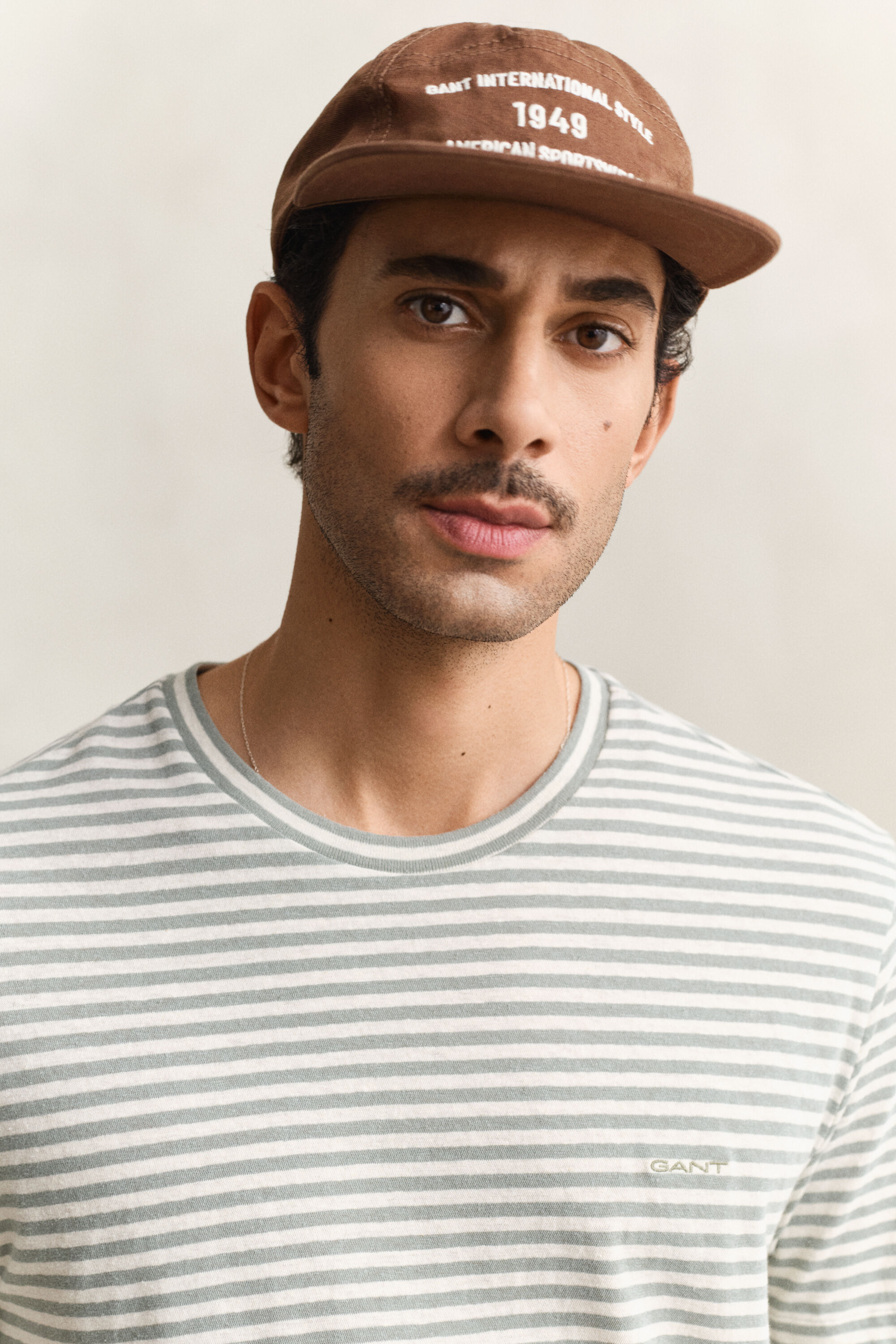 T-shirt in lino e cotone a righe