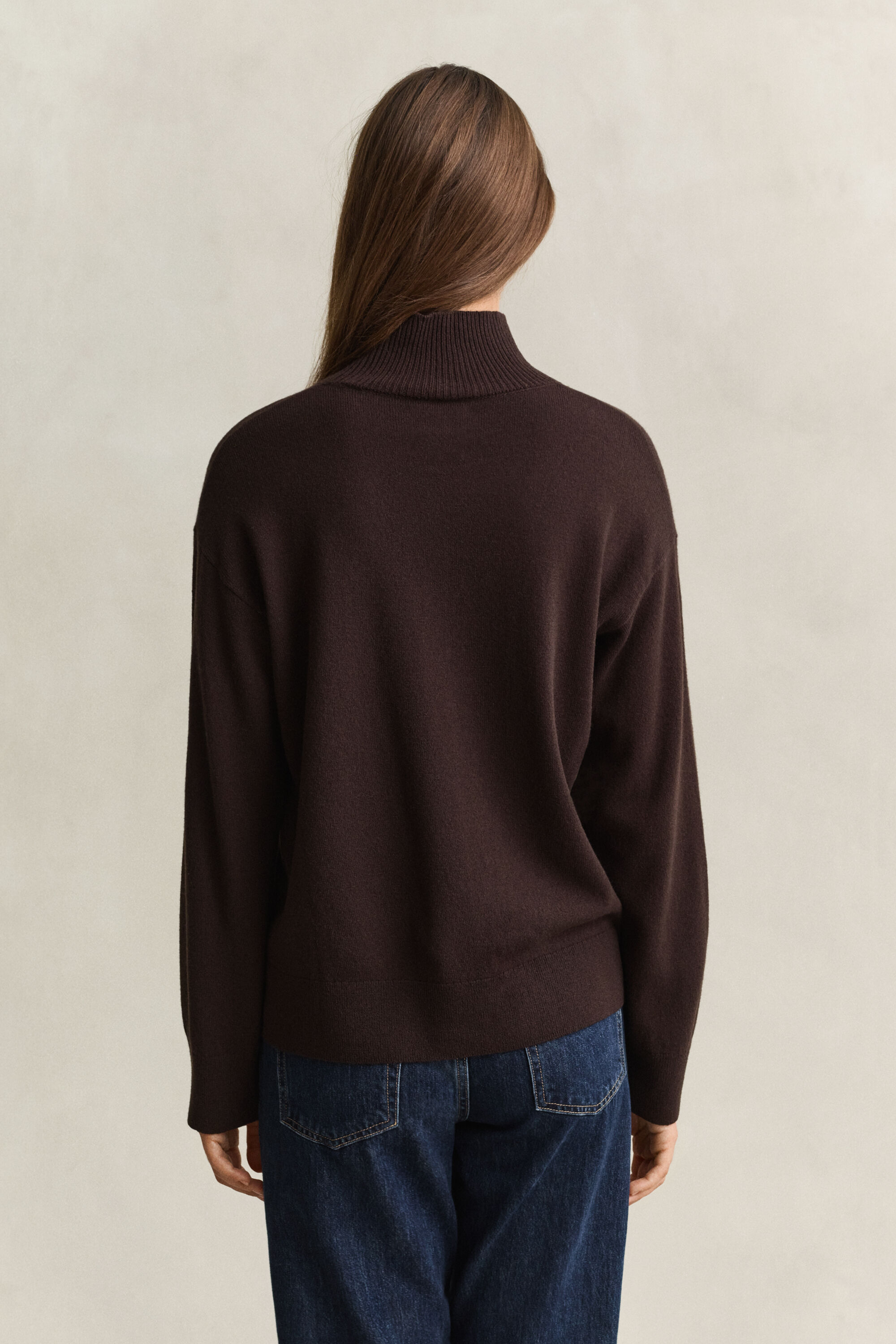 Maglia con finto collo alto in finissima lana d’agnello