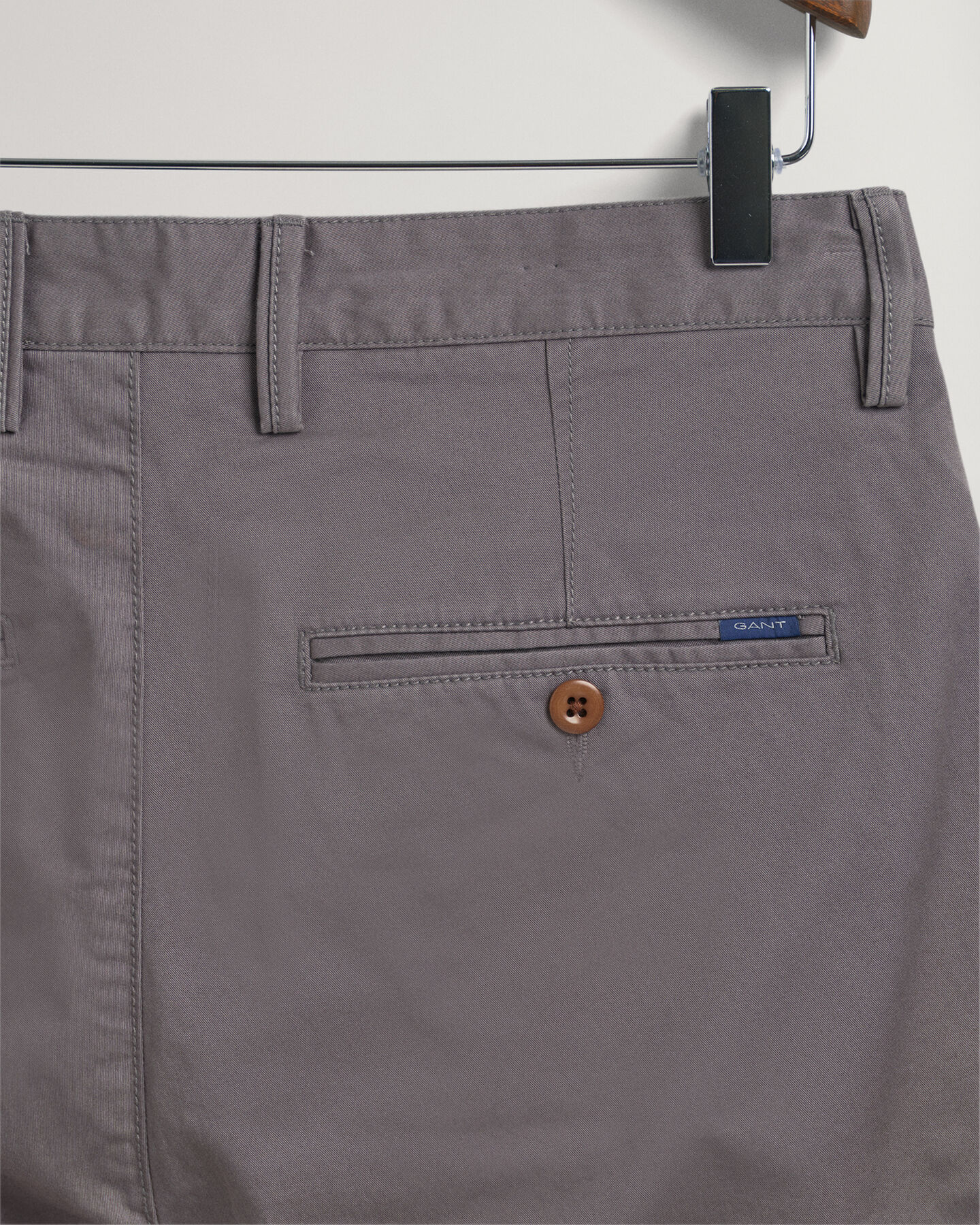 Pantaloni chino Hallden in twill slim fit