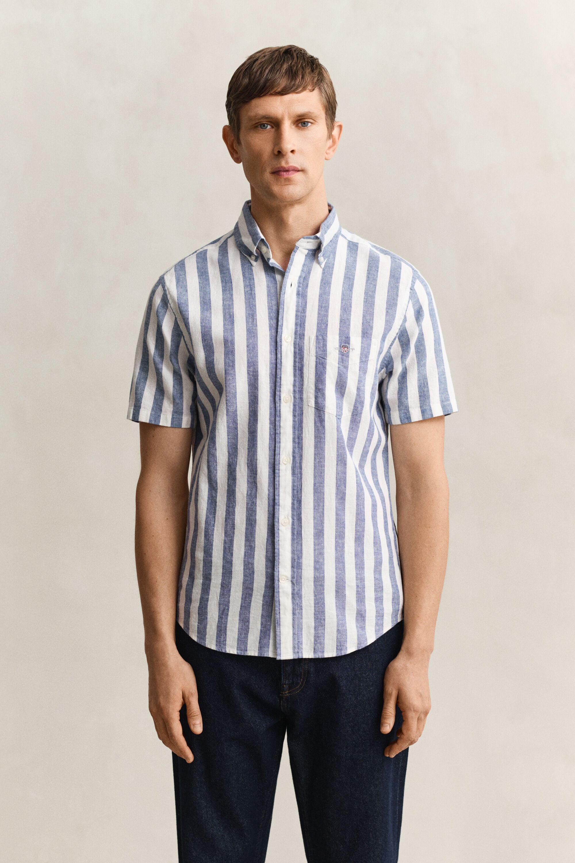 Camicia a maniche corte a righe in misto lino