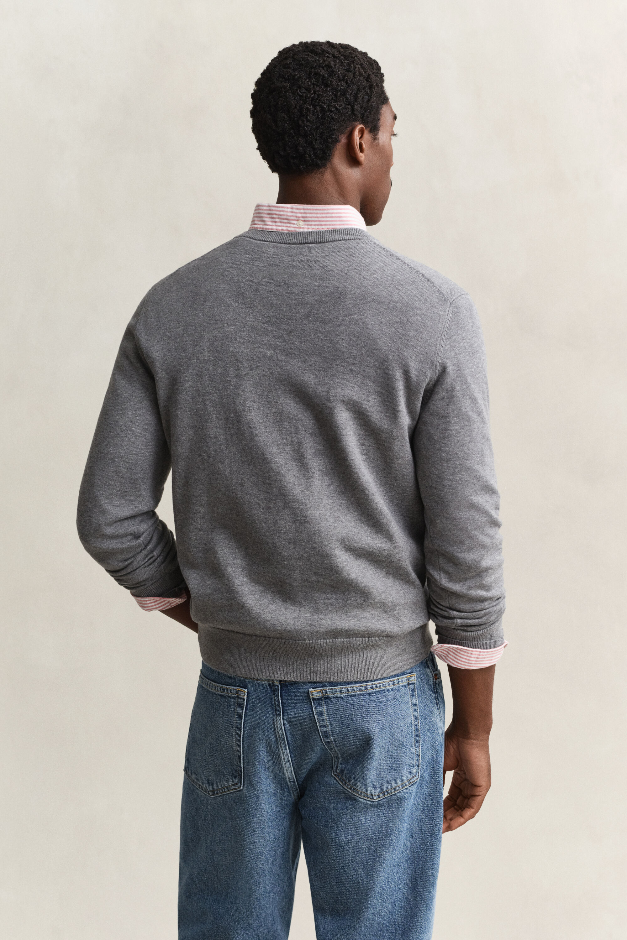 Maglia con scollo a V in cotone