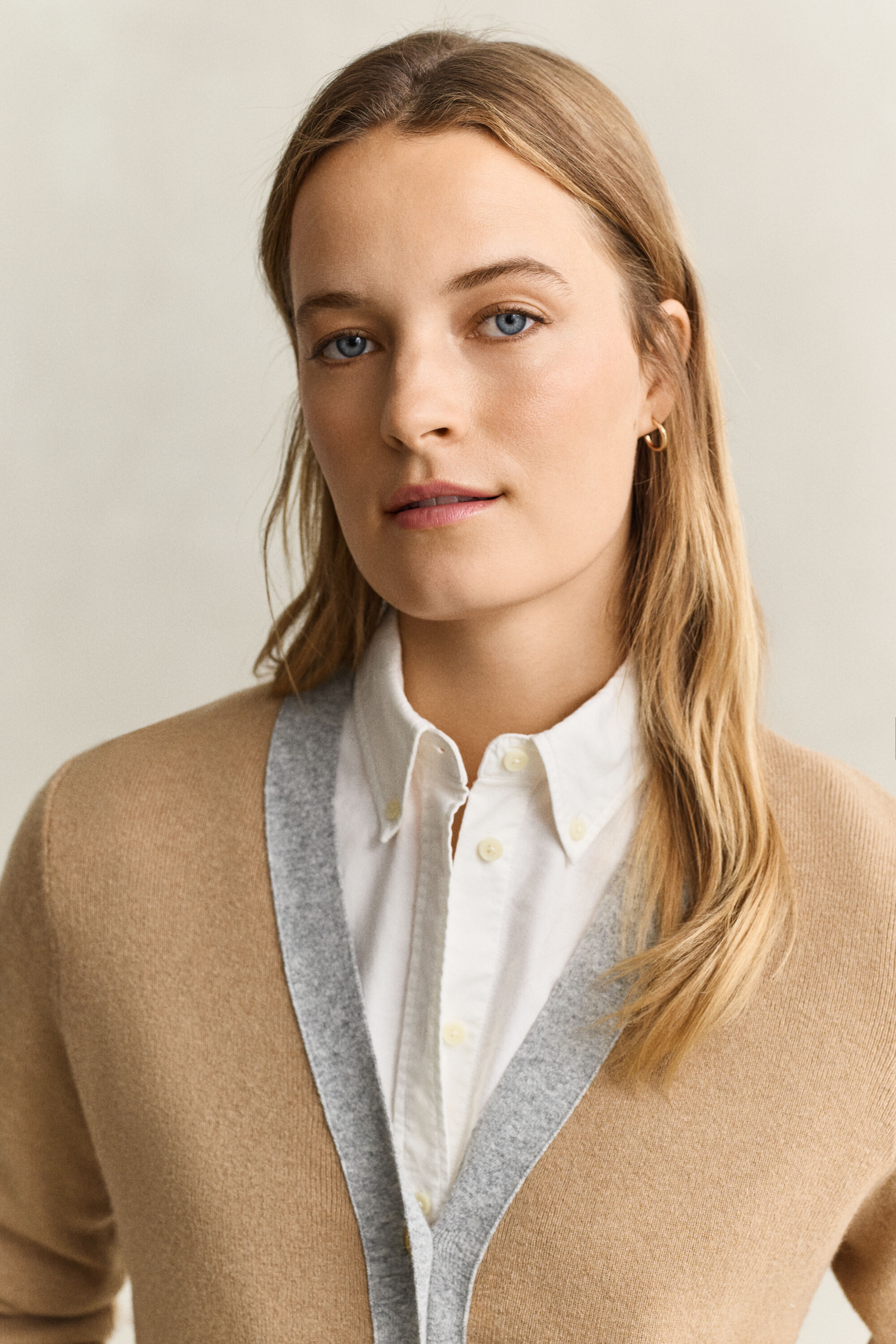 Cardigan in colore a contrasto