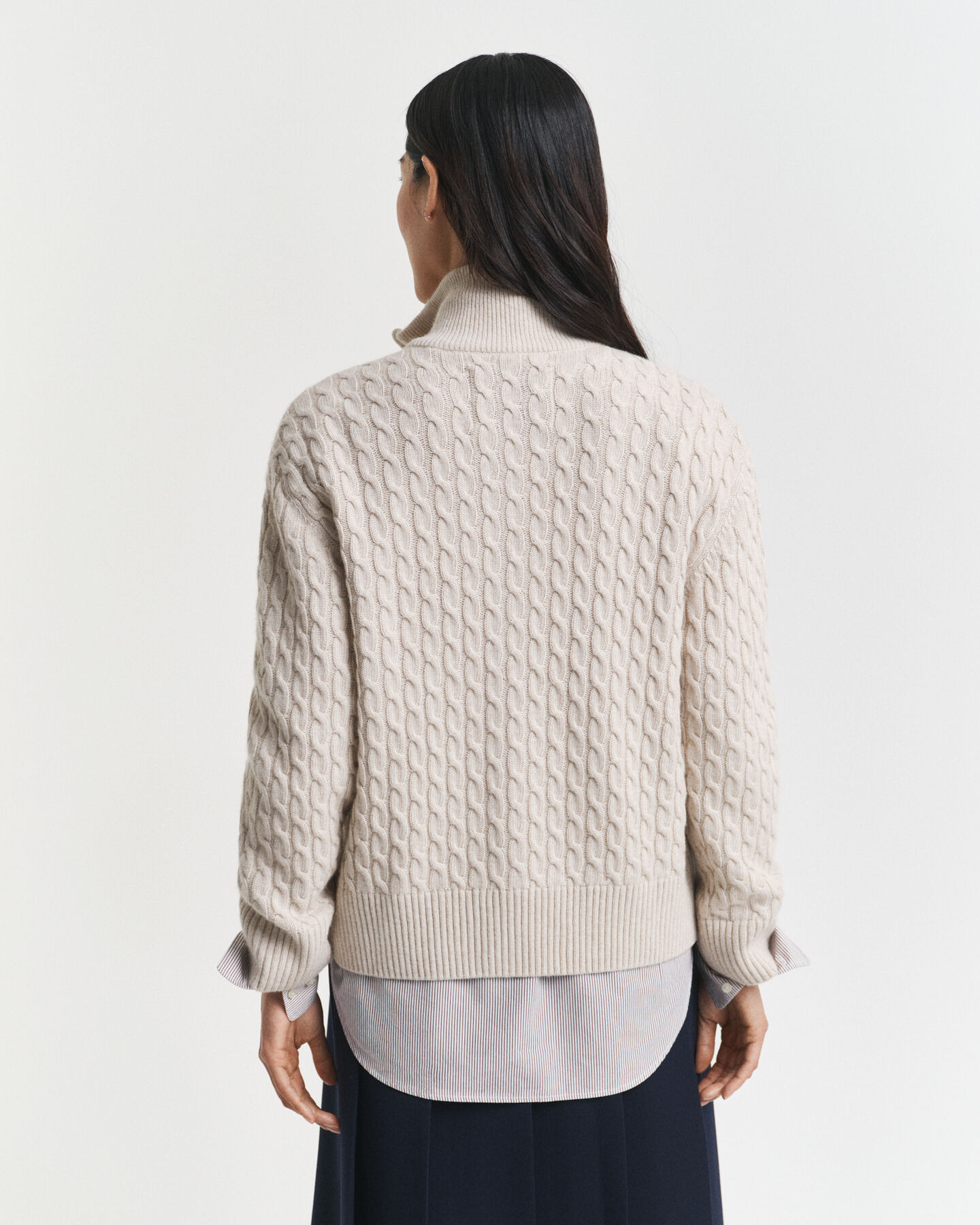 Cardigan con zip lavorato a trecce