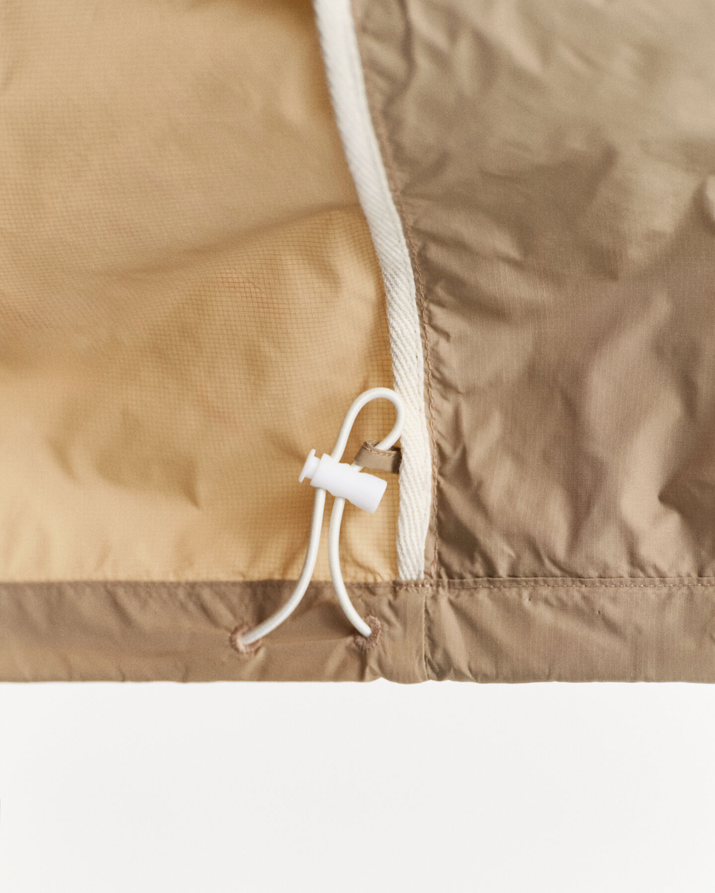 Windbreaker ripiegabile leggero