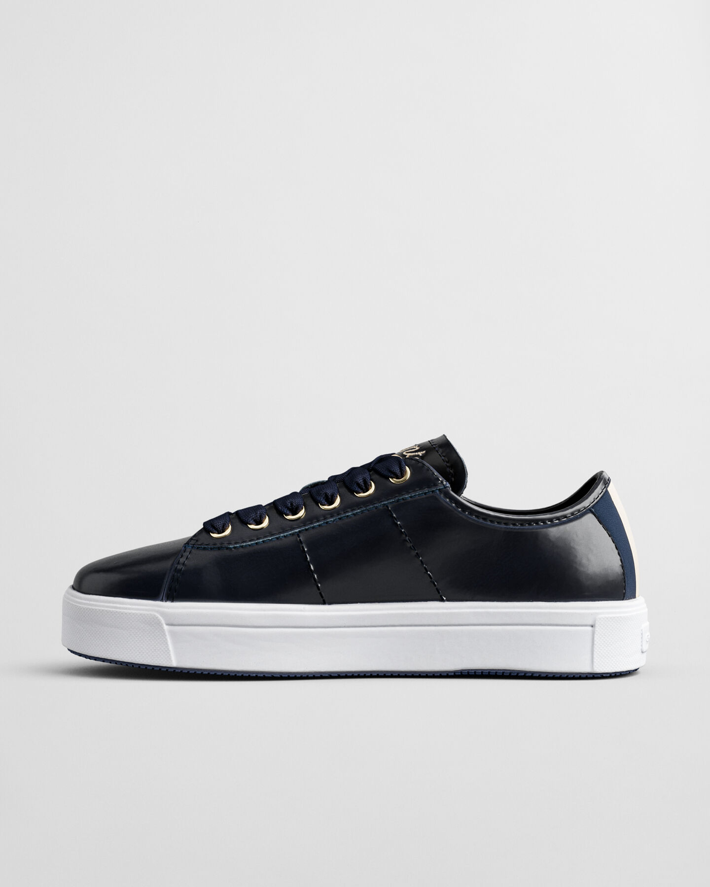 Sneakers Avino in pelle verniciata naplack