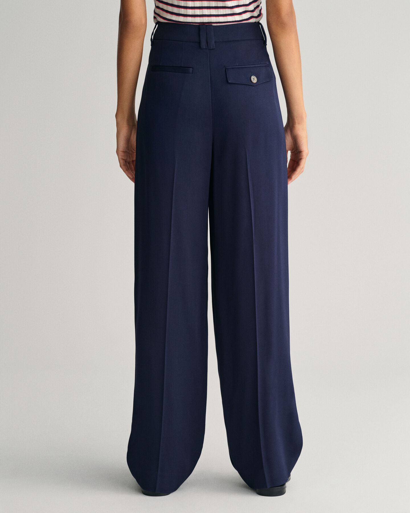 Pantaloni chino a gamba larga a vita bassa loose fit